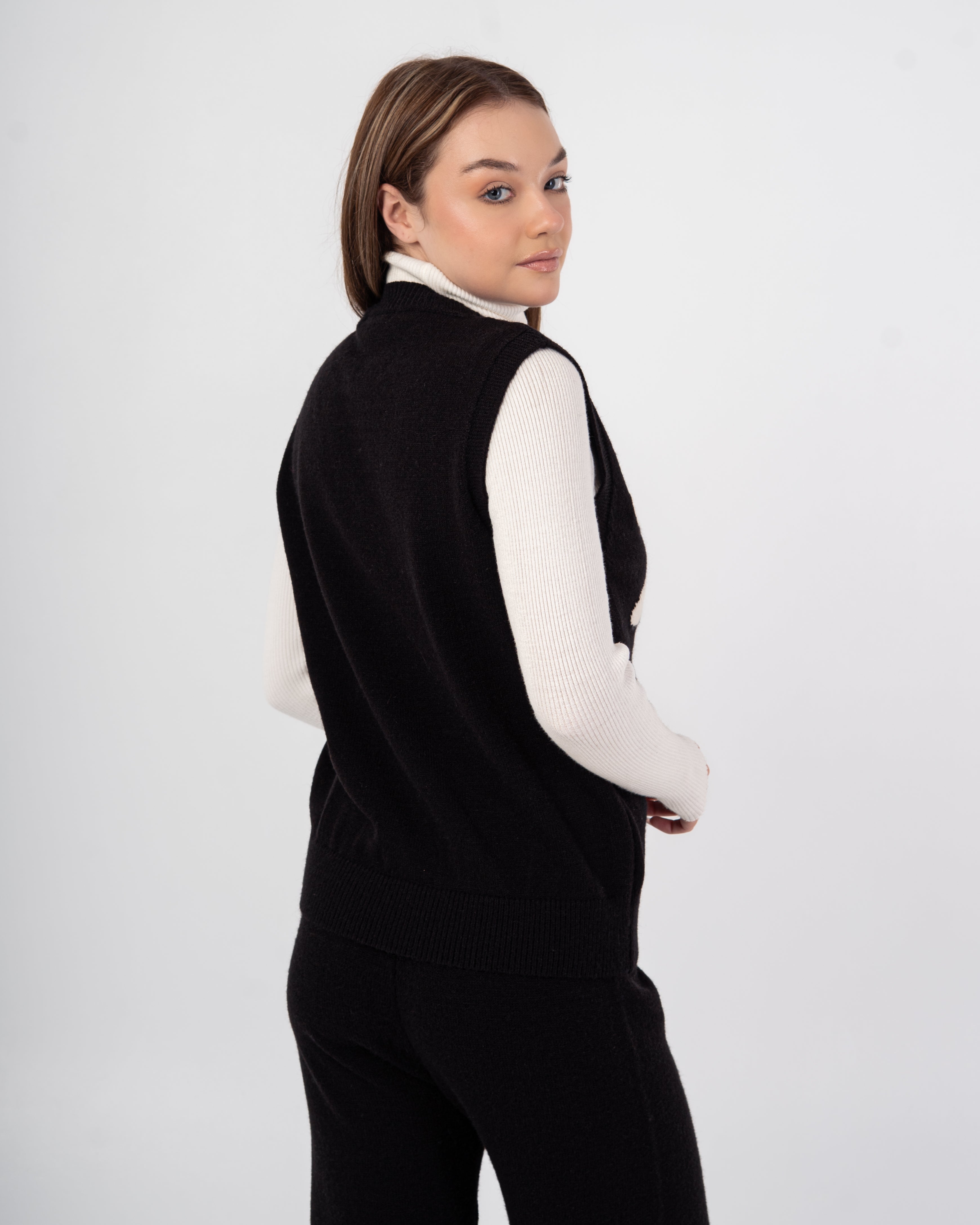 سترة محبوكة – فيونكة صدر