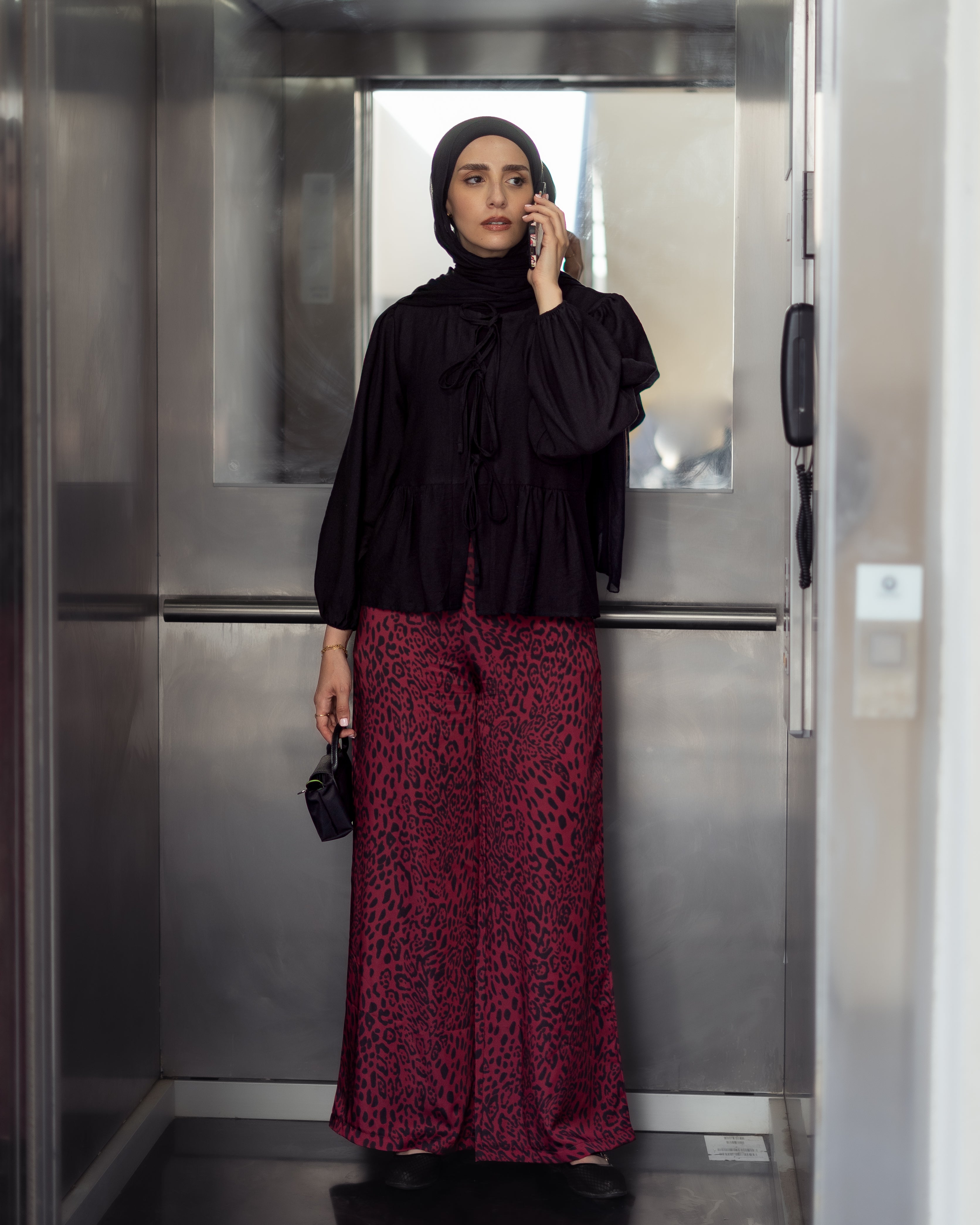Simple blouse - with a tie