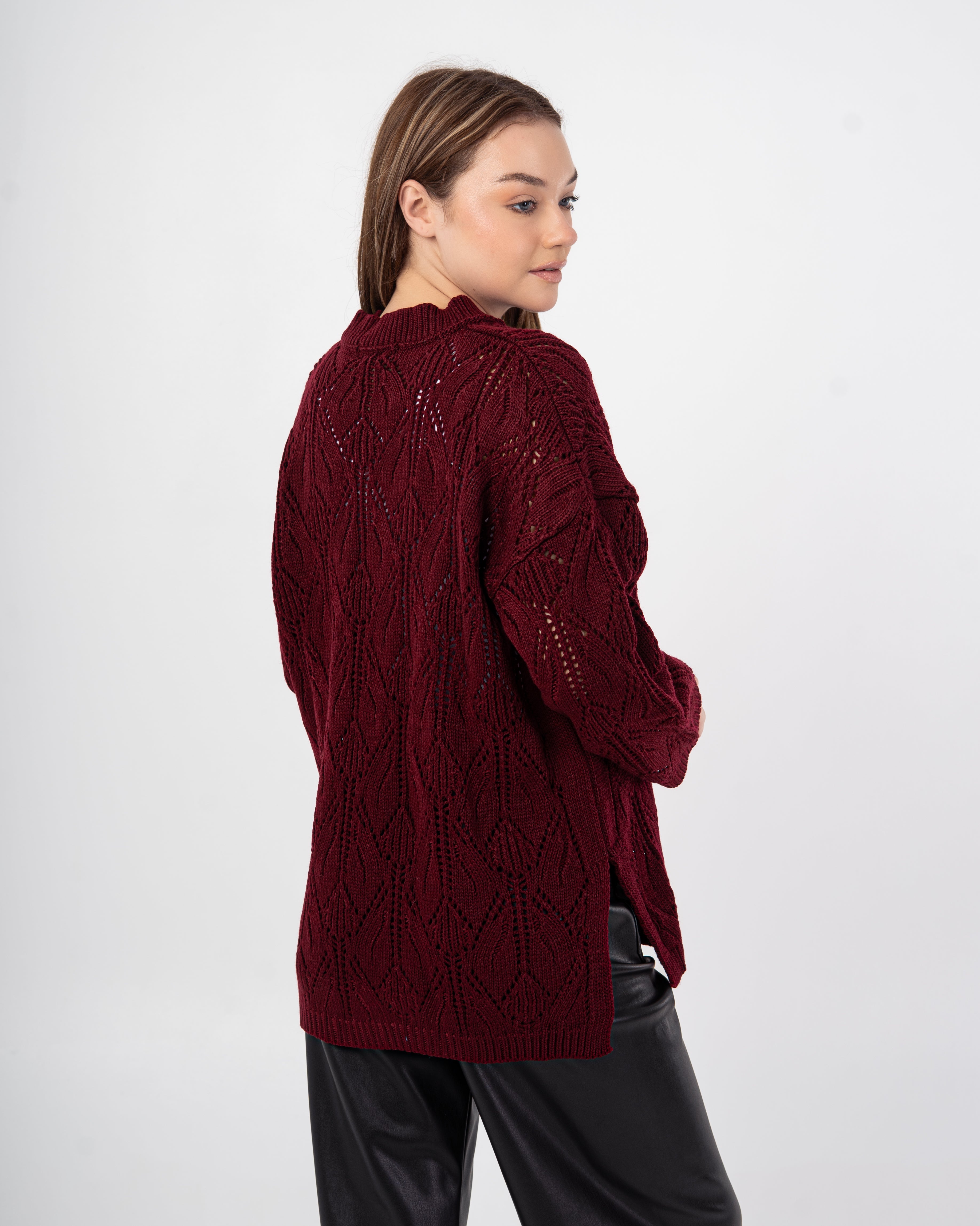 Knitwear Pullover – With Neck Tie
