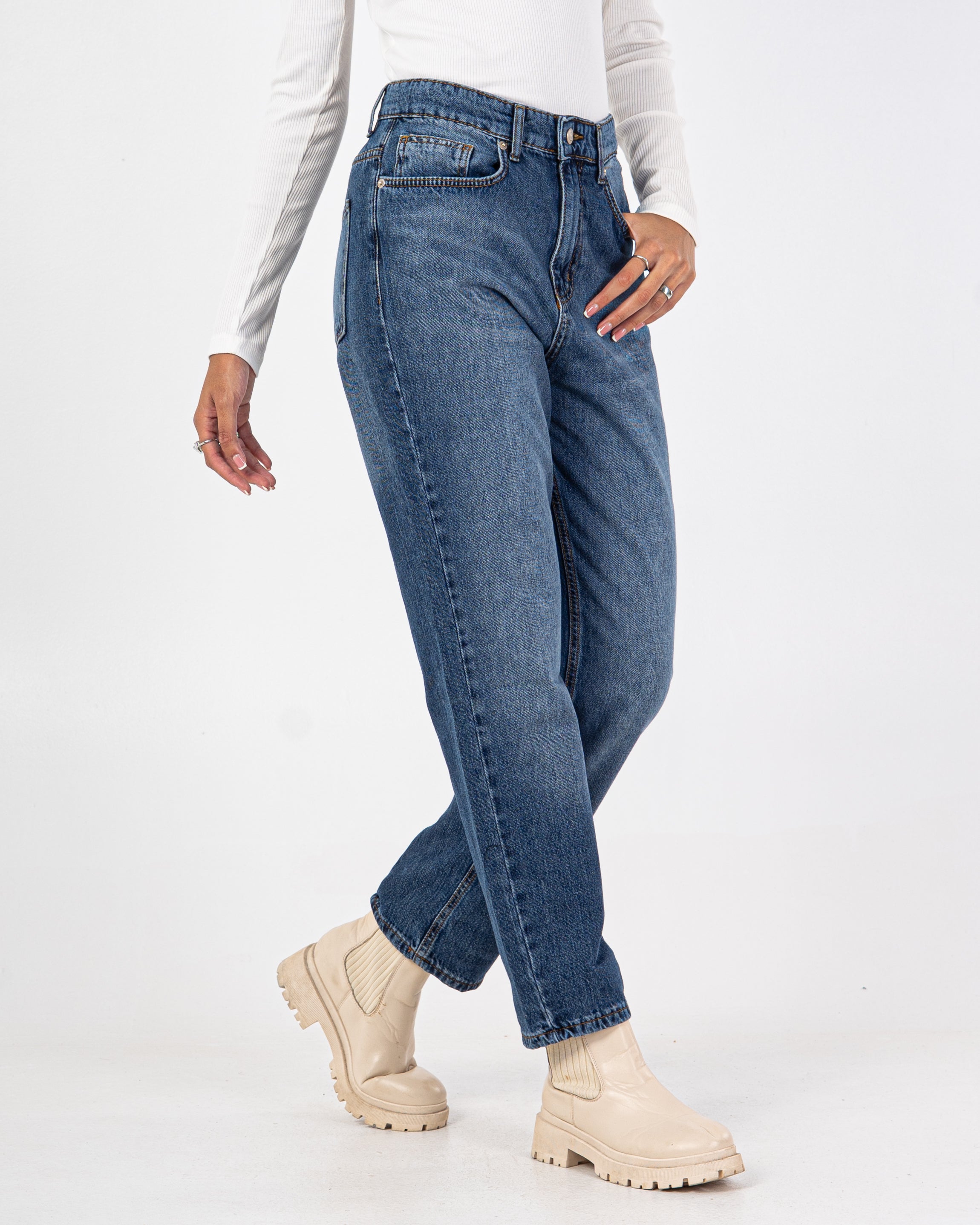 بنطلون جينز - مقاس أمي (Mom Fit) - أملس