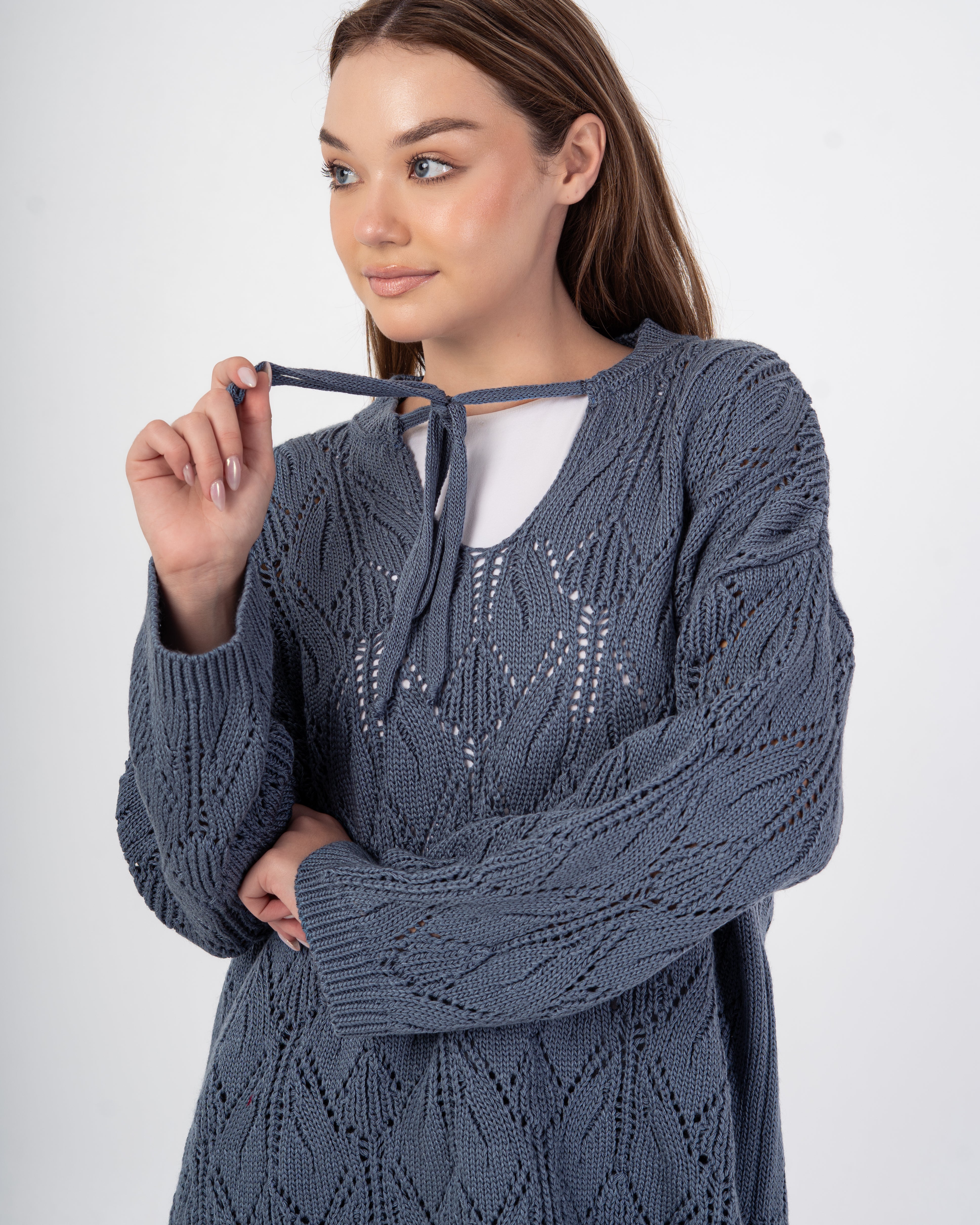 Knitwear Pullover – With Neck Tie