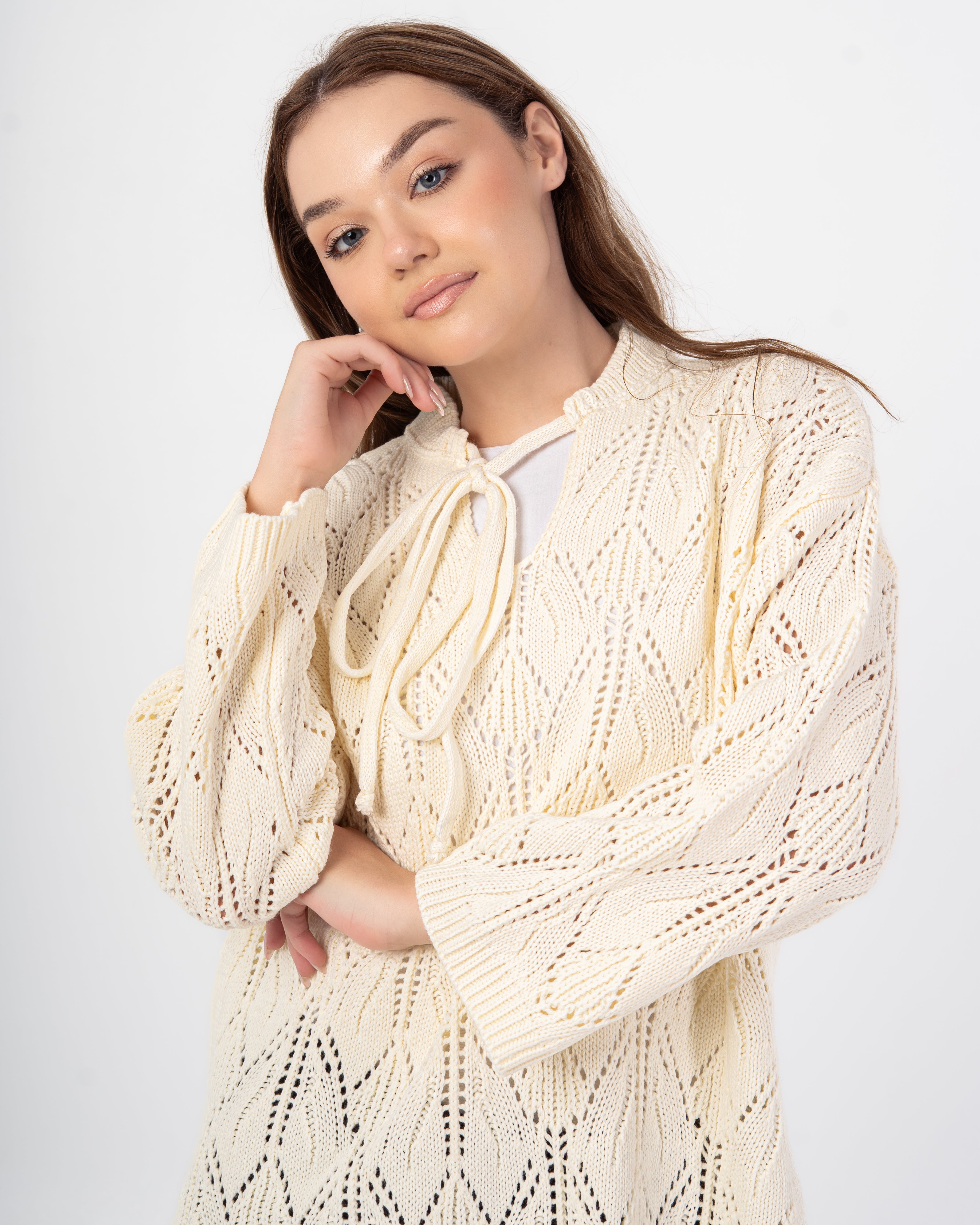 Knitwear Pullover – With Neck Tie