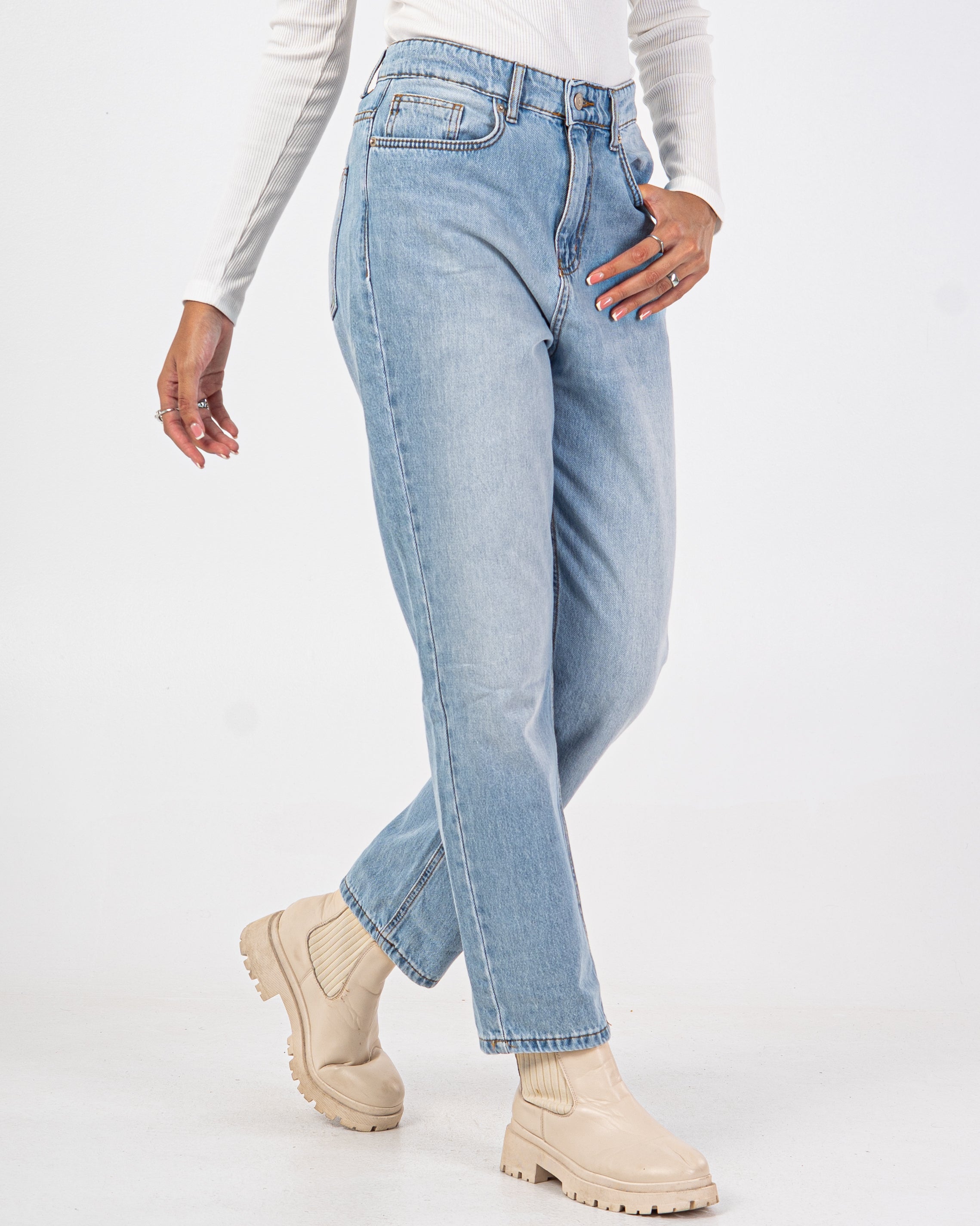 بنطلون جينز - مقاس أمي (Mom Fit) - أملس