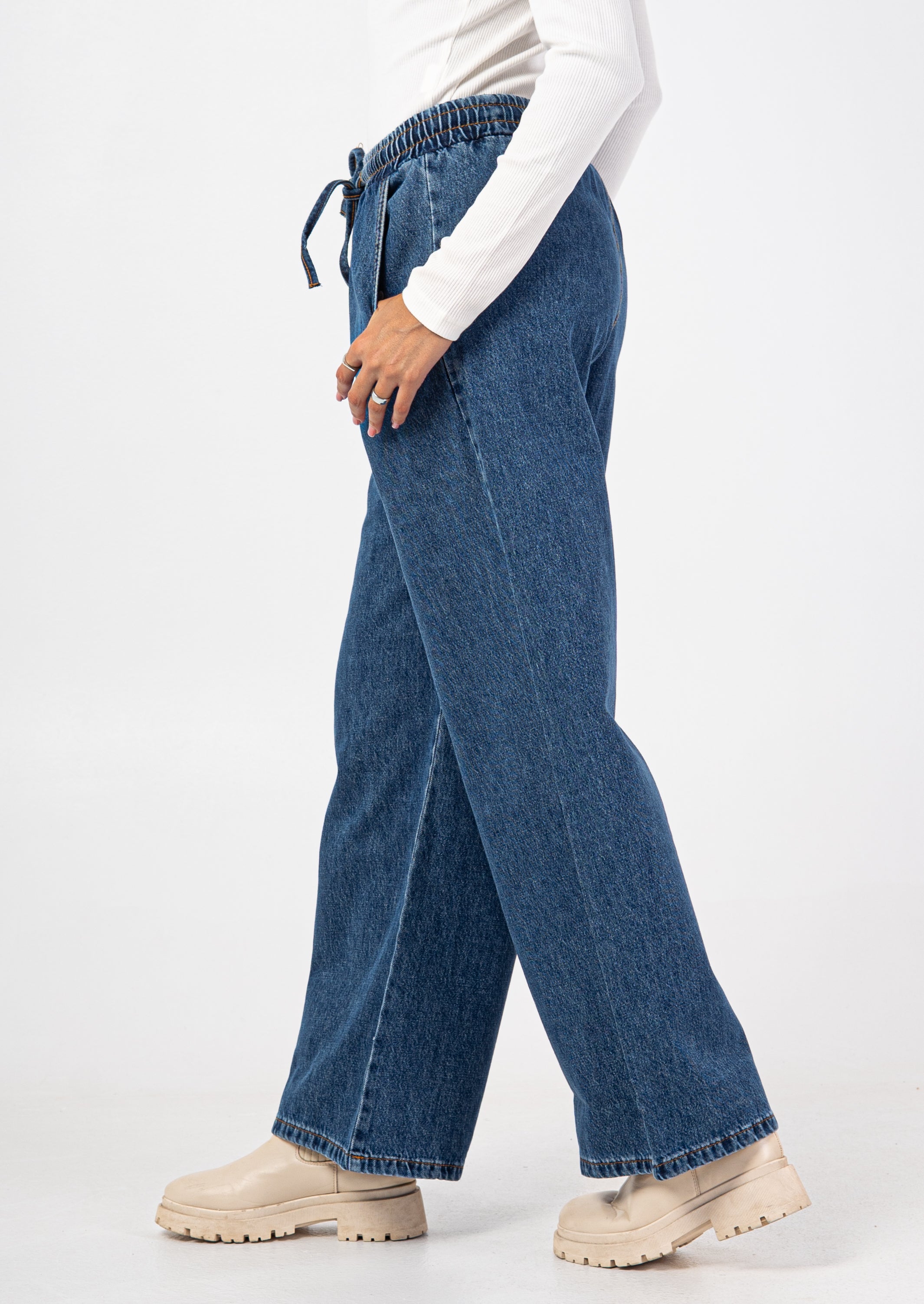 بنطال جينز برباط خصر – (ساق واسعة، سادة)