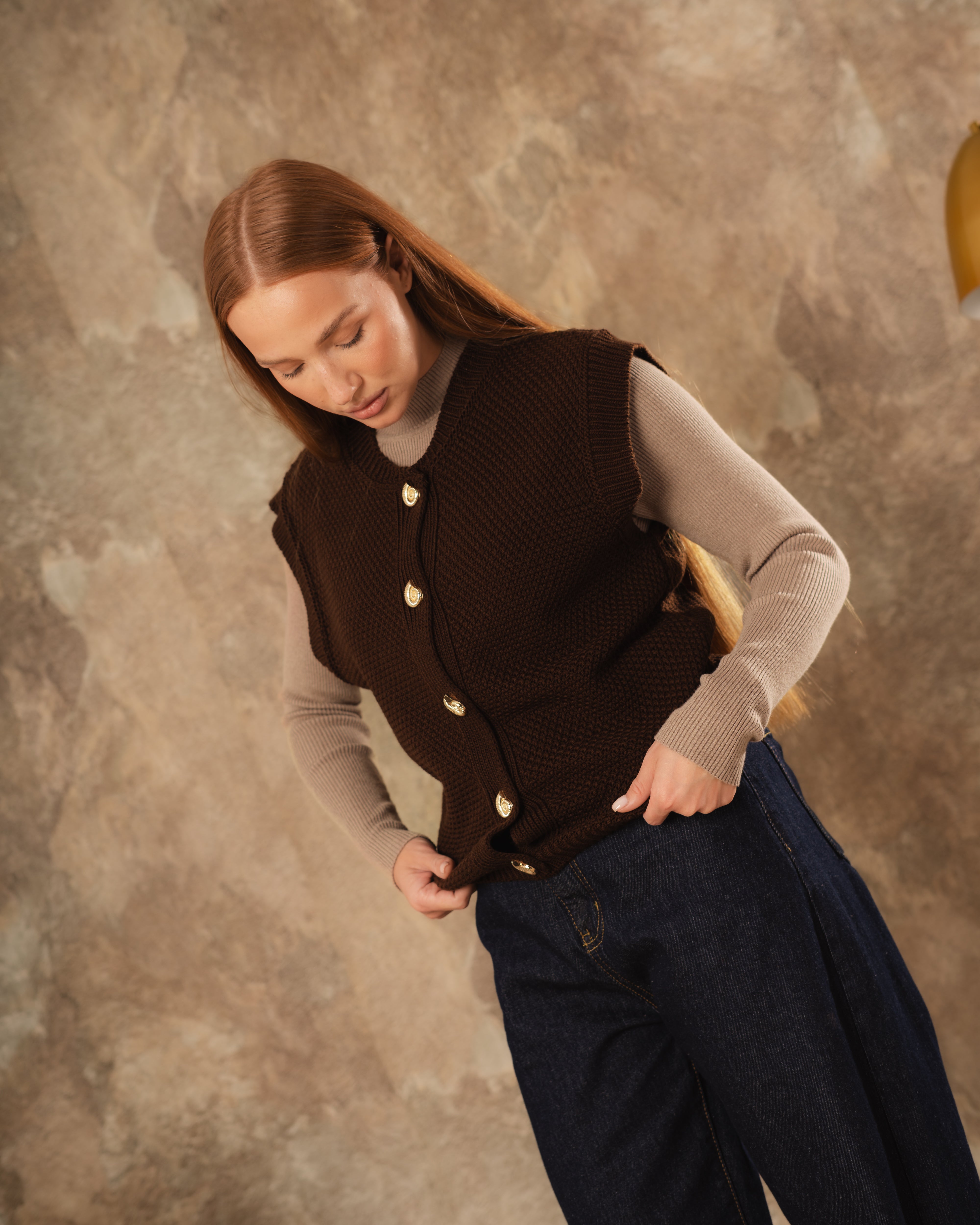 Knitwear Vest – Gold Button