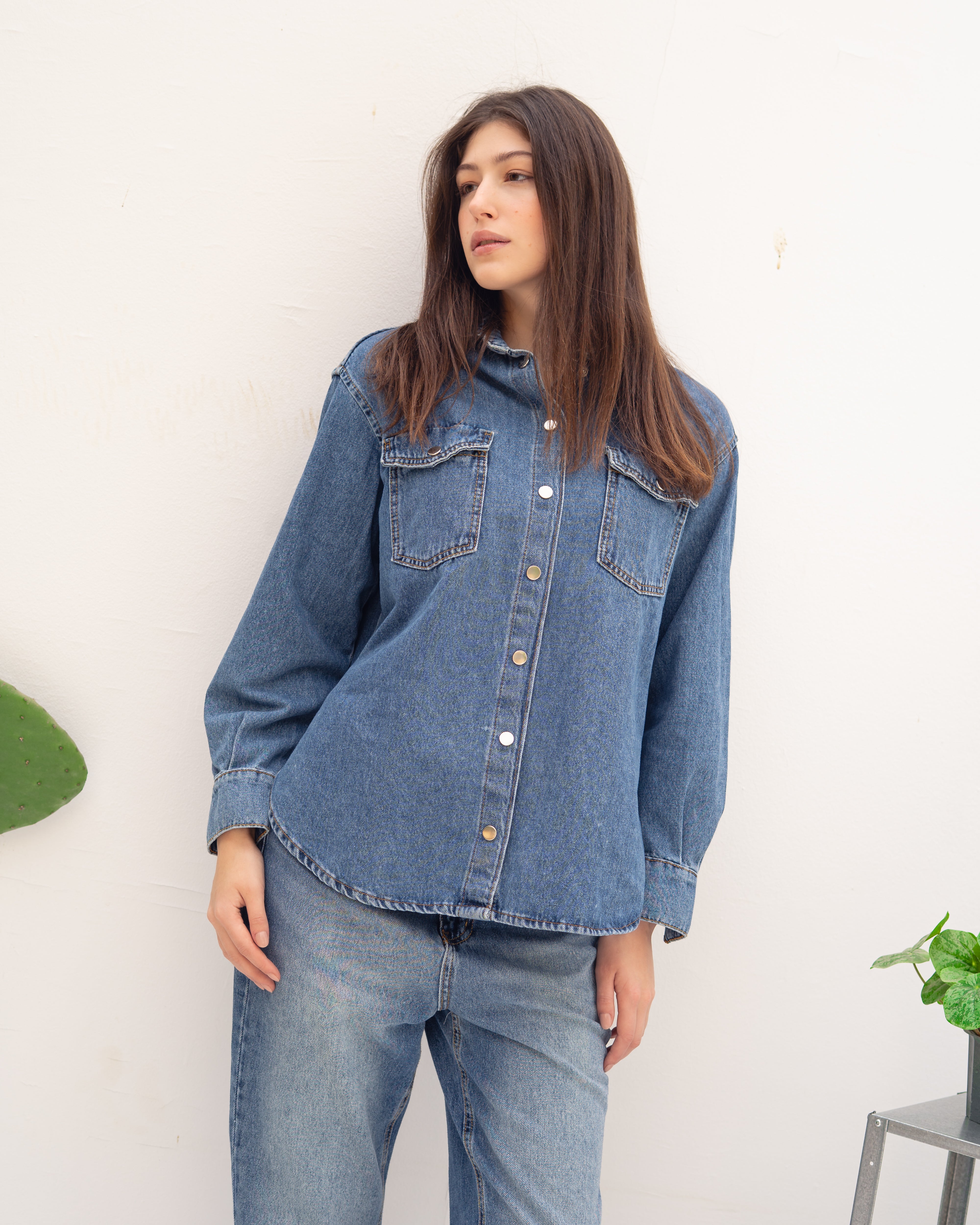 جاكيت جينز بأزرار كبسولة (جيب صغير)