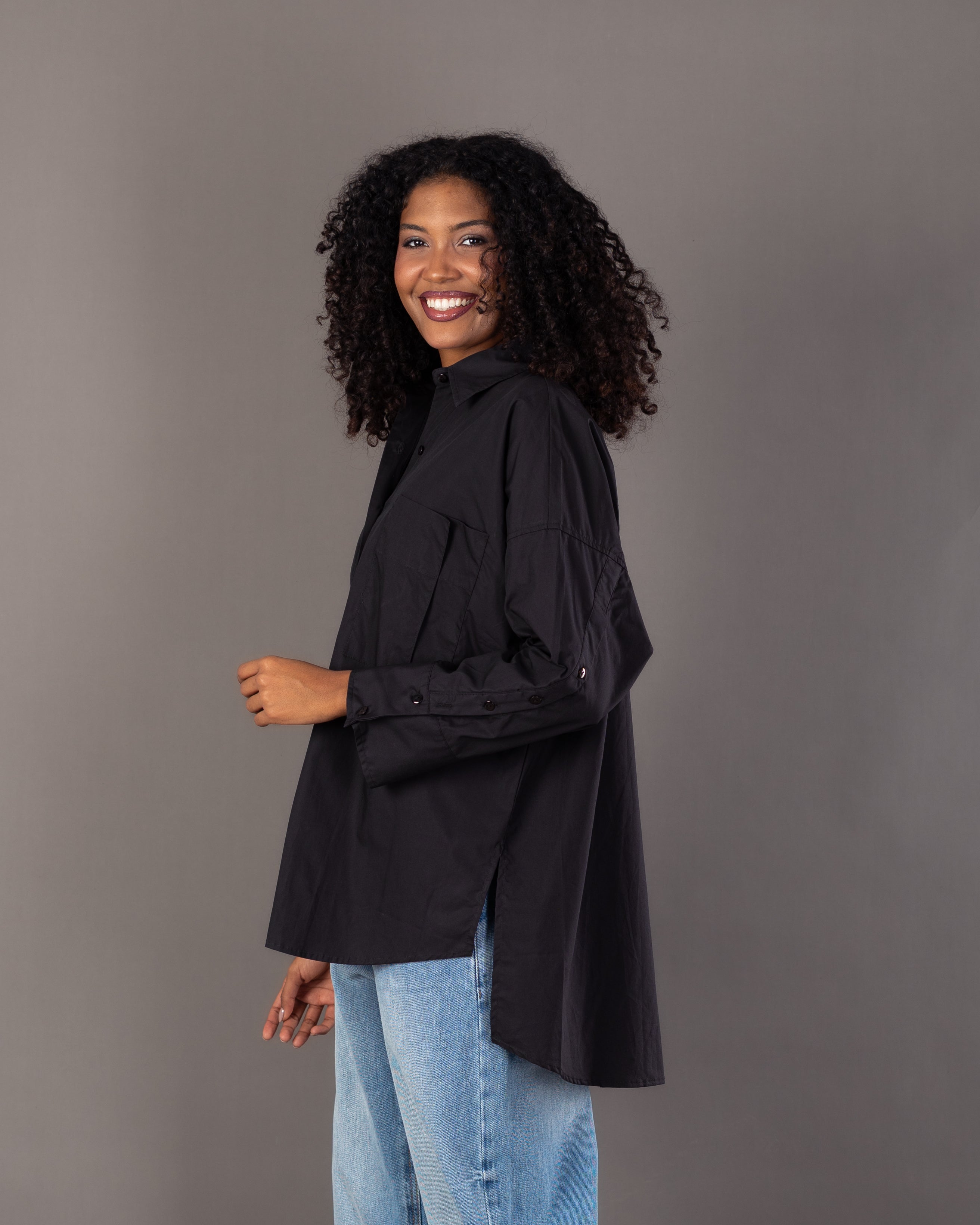 قميص سادة - بجيب كبير 