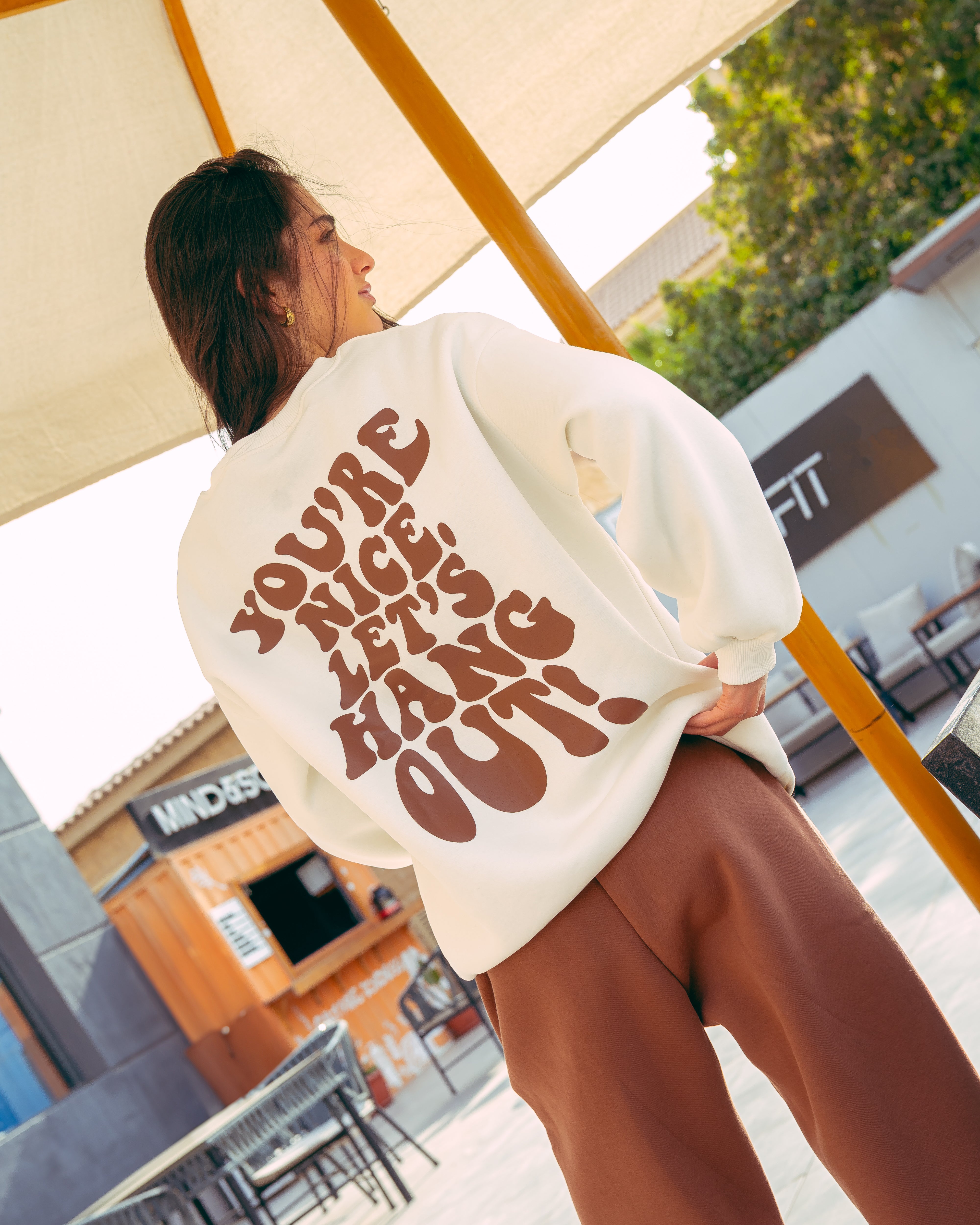 سويت شيرت مطبوع كبير الحجم - برقبة دائرية