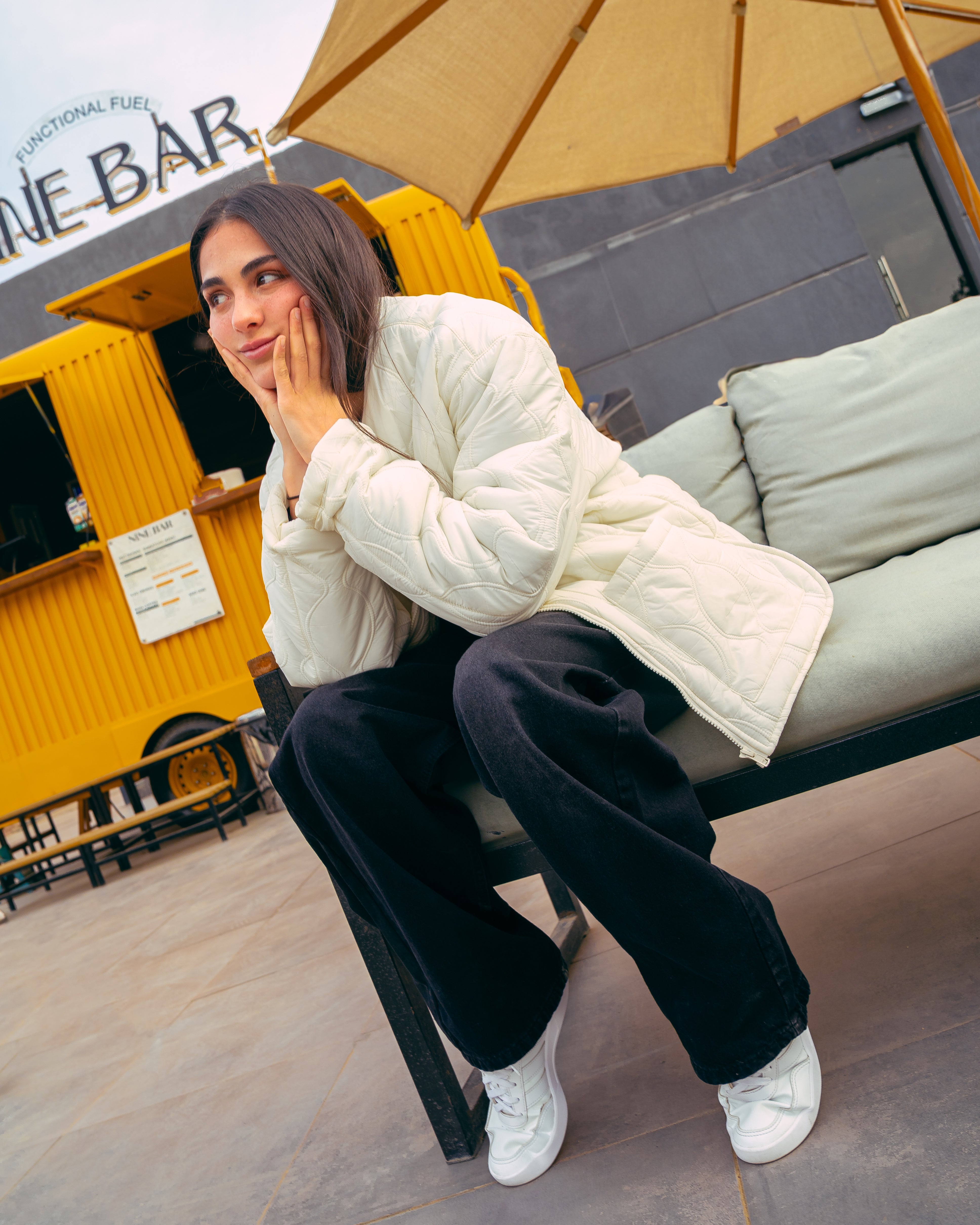 جاكيت مقاوم للماء – رقبة دائرية (جيوب)