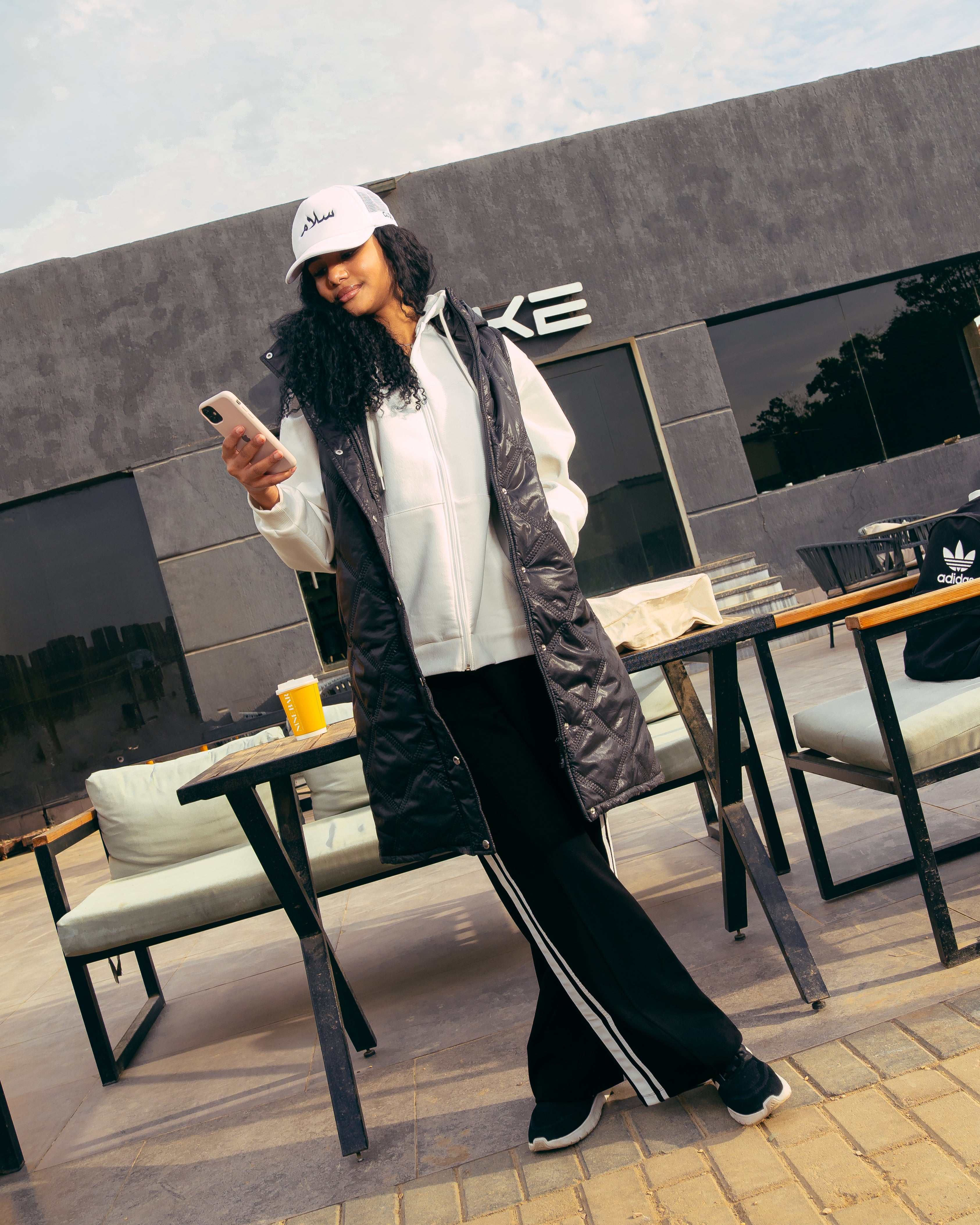 Long Zip-Up Sweatshirt - With Two Pockets