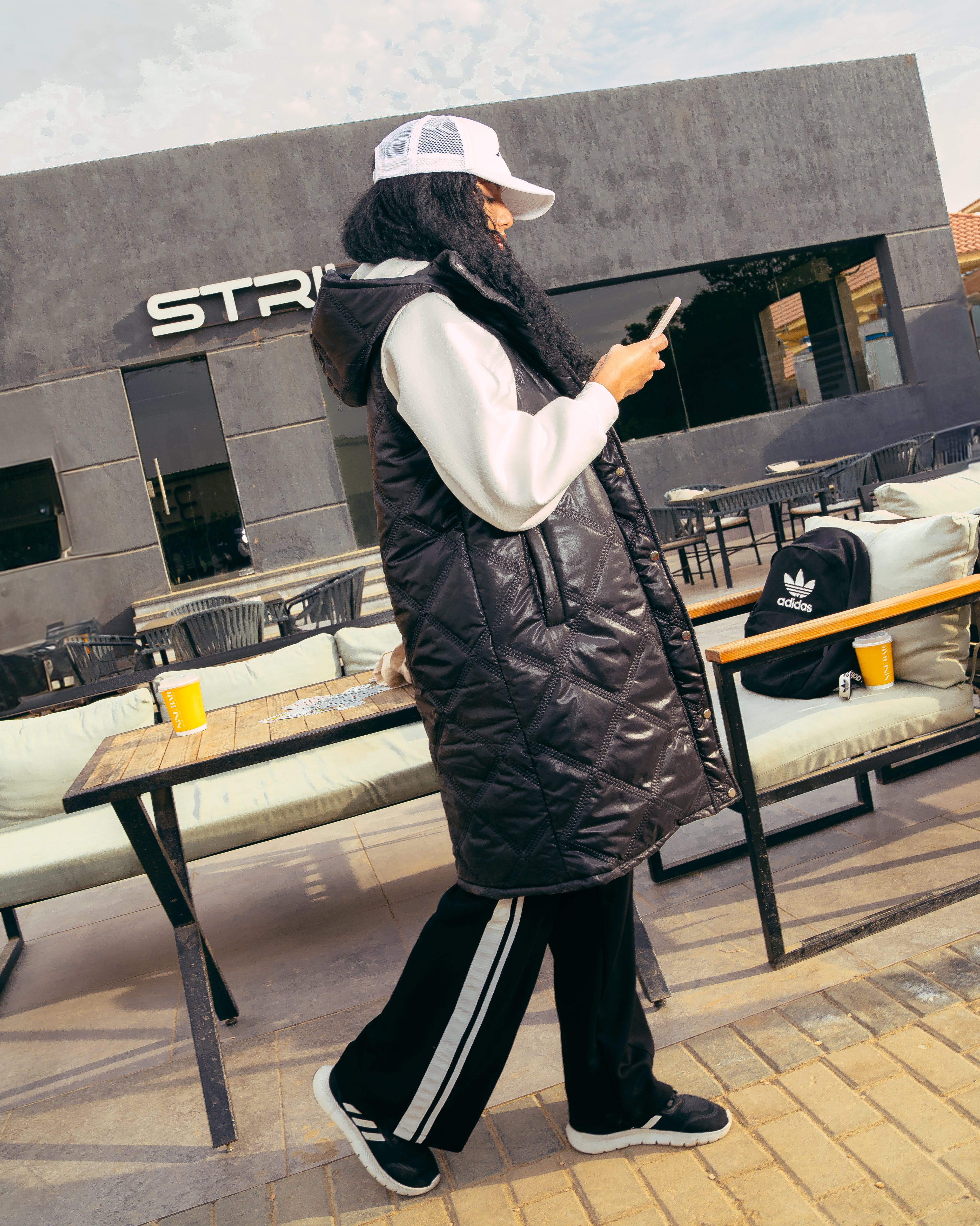 سترة طويلة مبطنة بنمط X