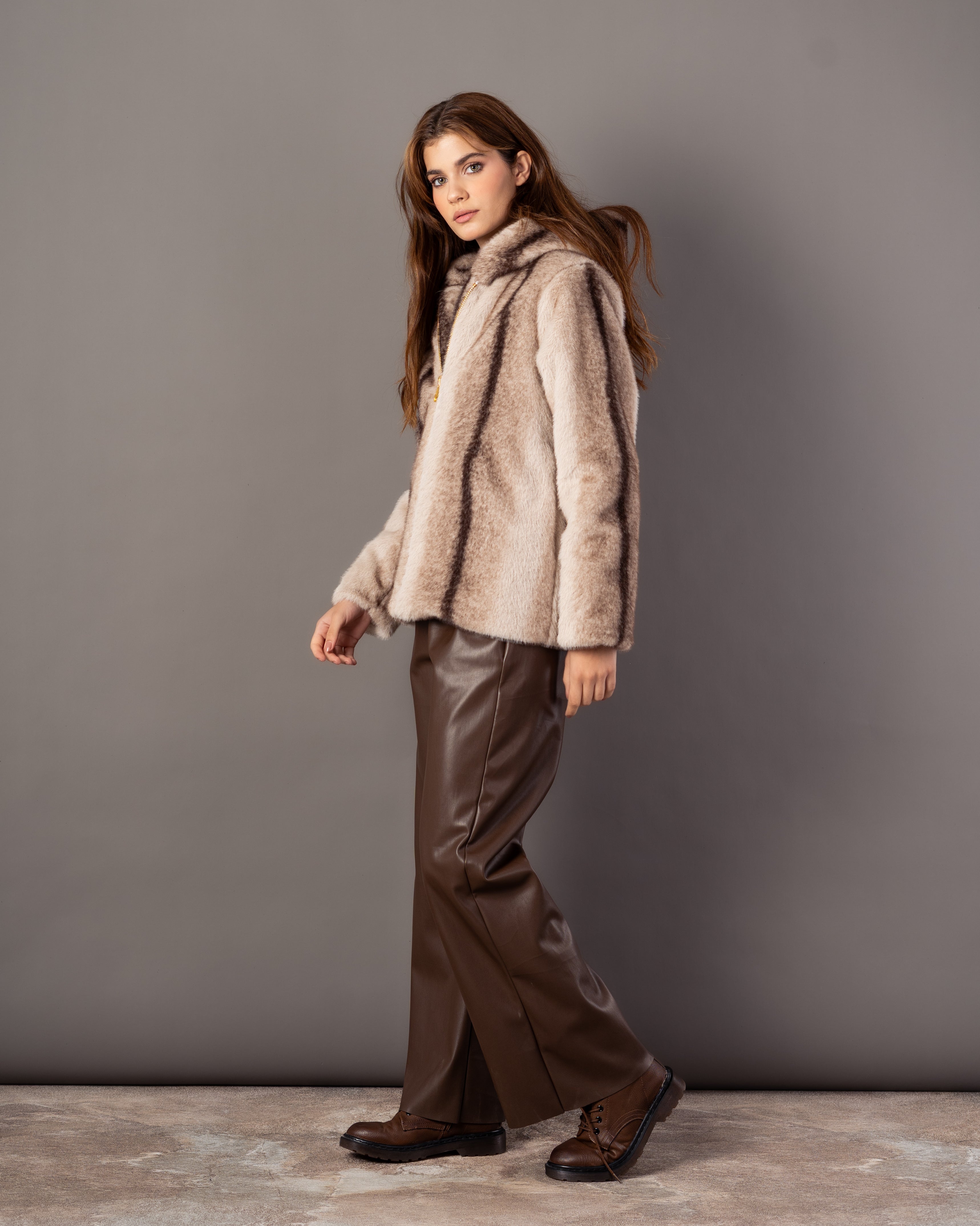 Fur Jacket – Hooded (Zipper, Soft Fur)