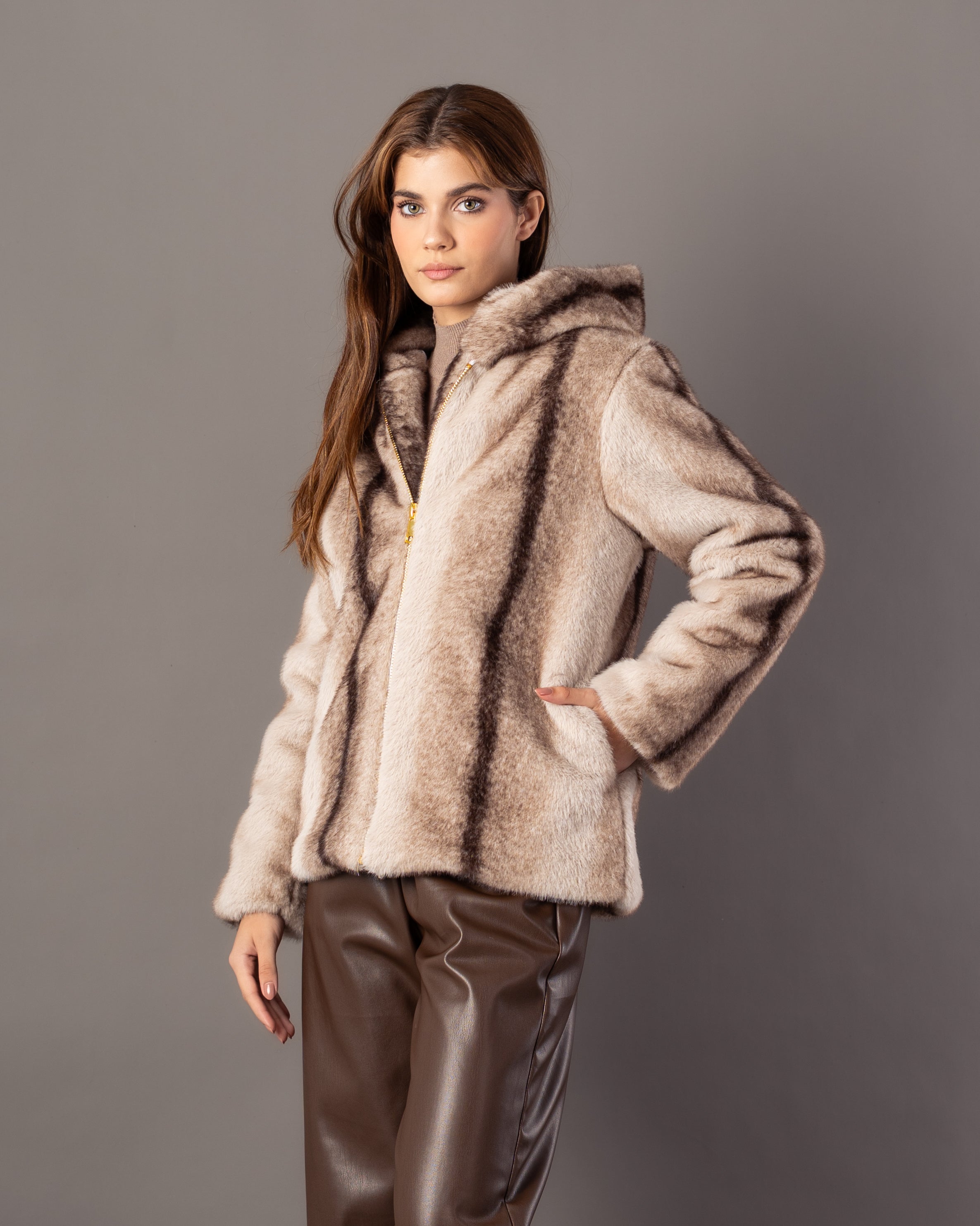 Fur Jacket – Hooded (Zipper, Soft Fur)