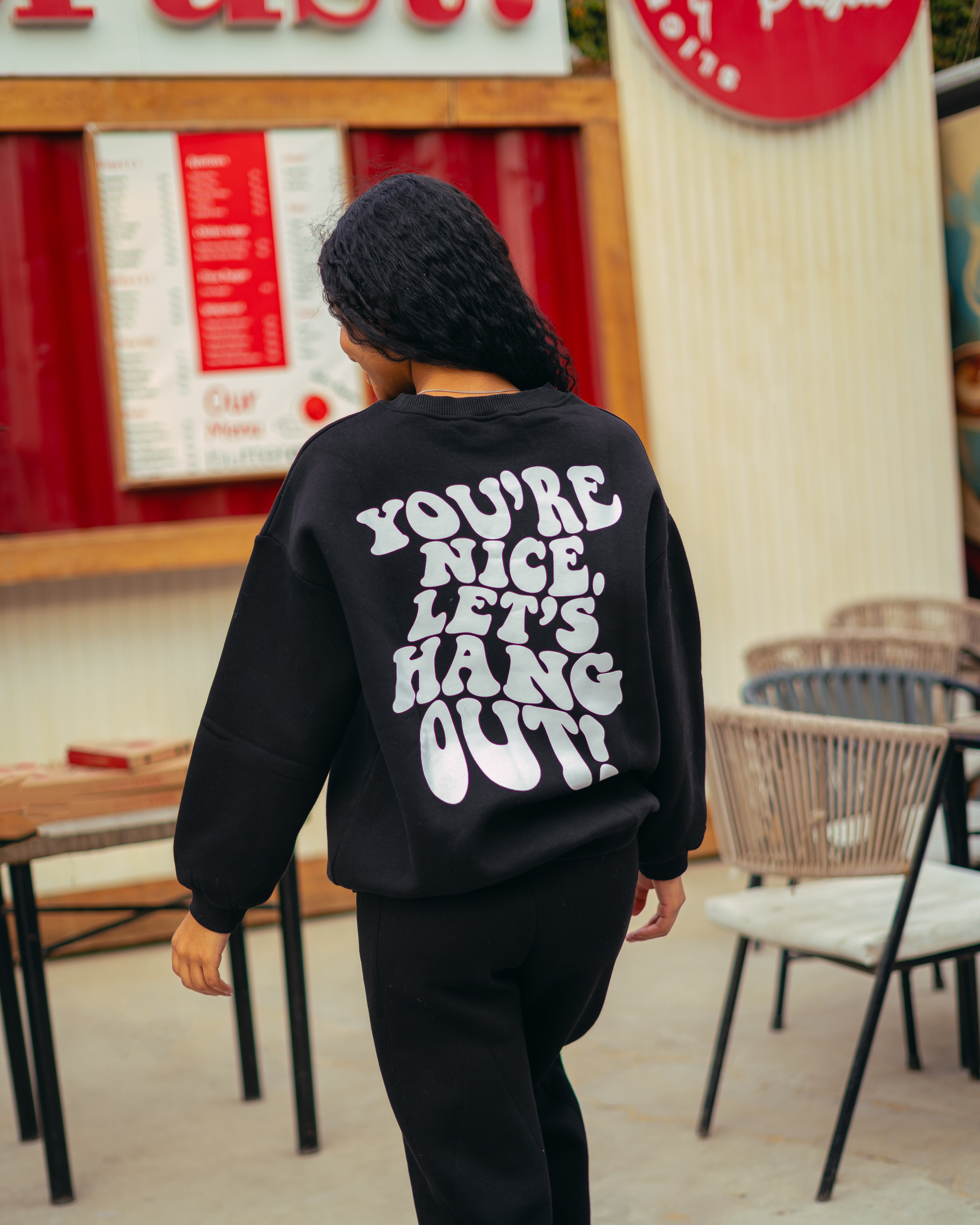 سويت شيرت مطبوع كبير الحجم - برقبة دائرية