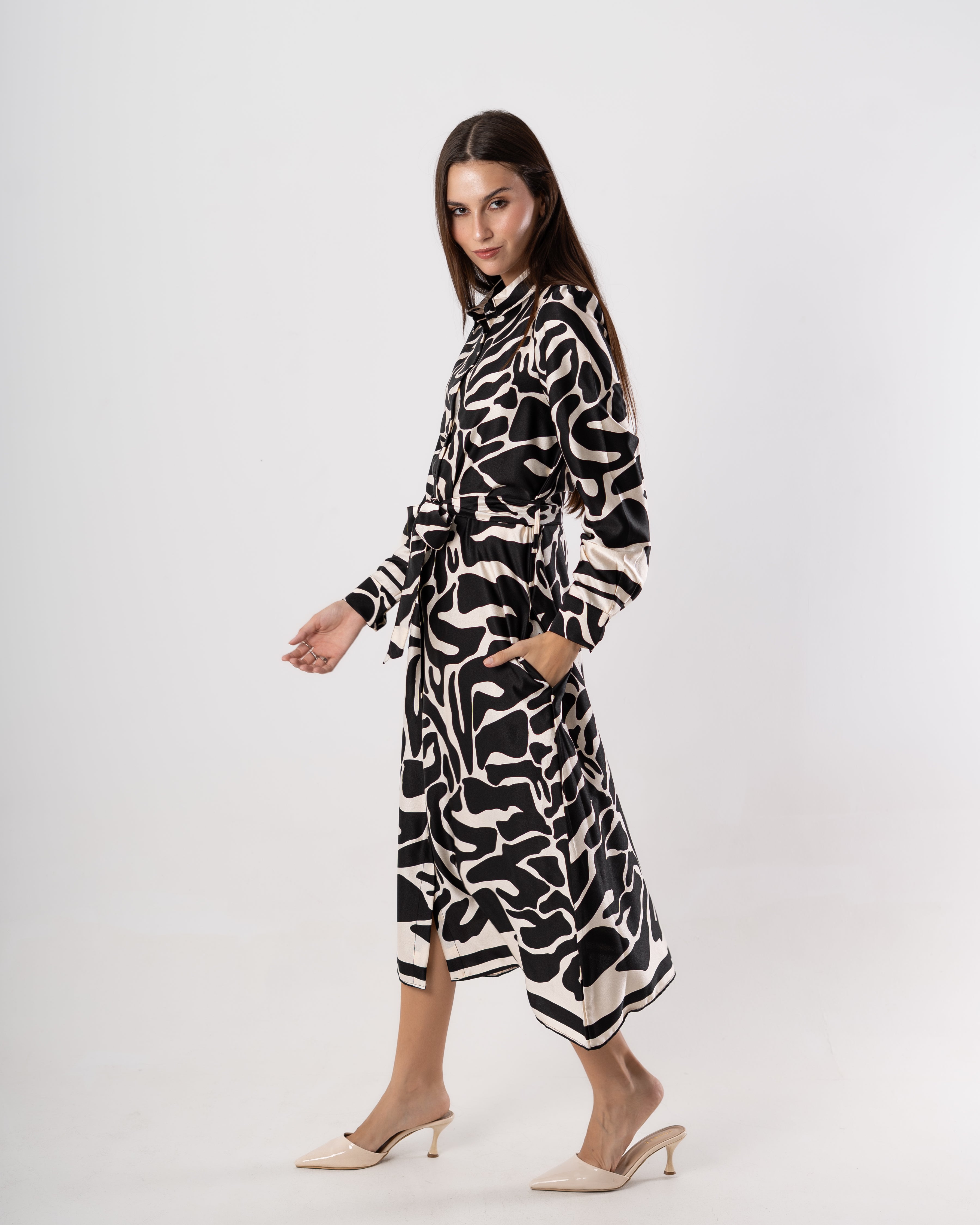 Belted dress - Wave drawing