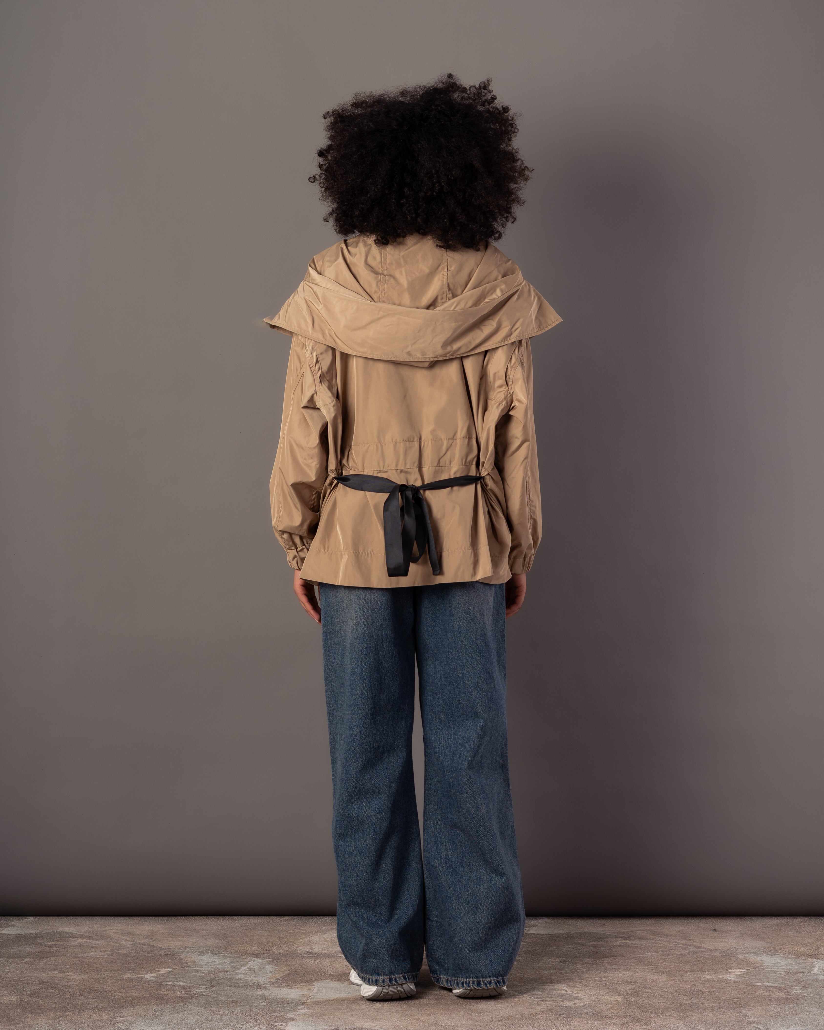 Plain Jacket With Belt – Hooded (Zipper & Capsule Buttons)