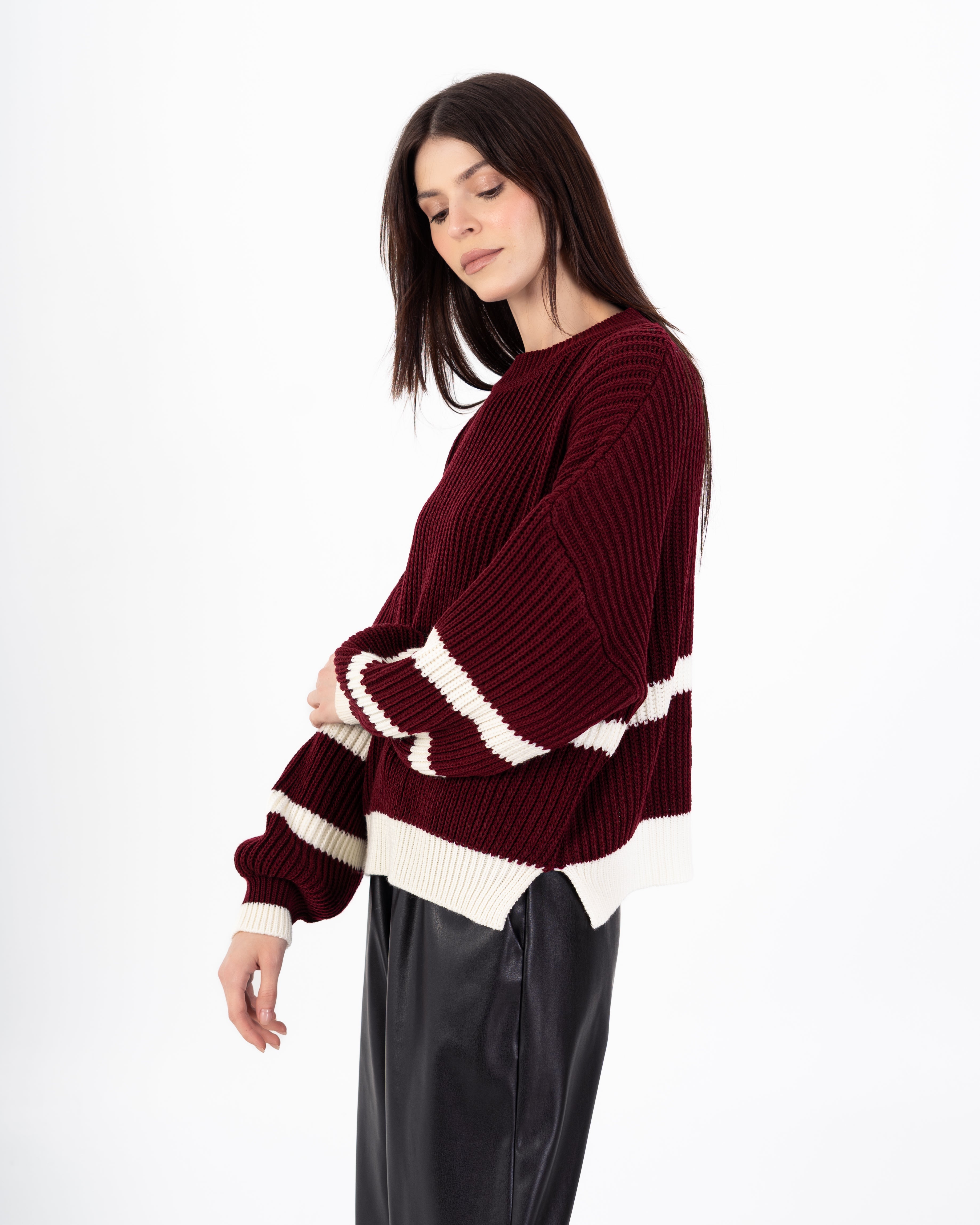 Knitwear Pullover – Sleeve Stripes (Round Neck)