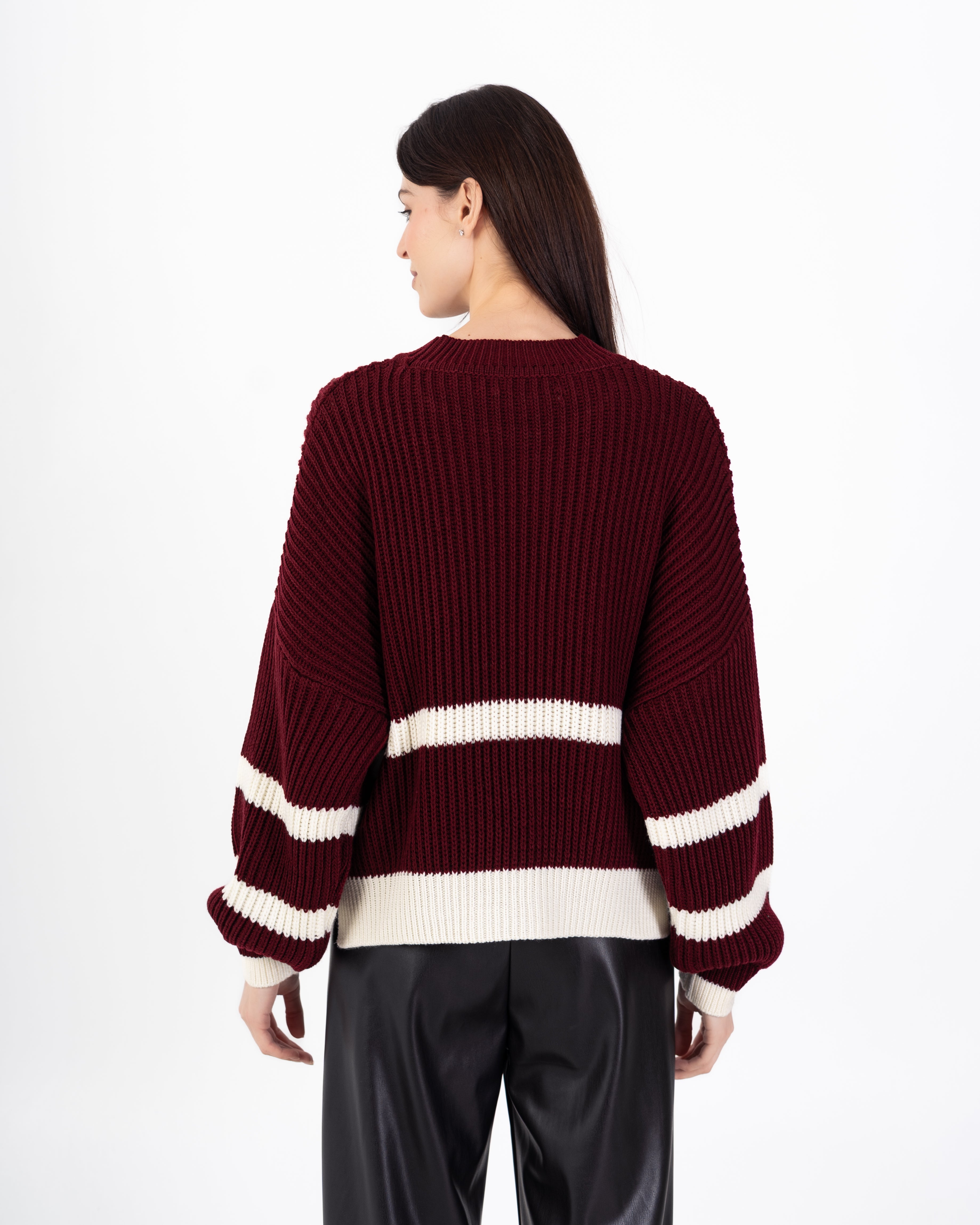 Knitwear Pullover – Sleeve Stripes (Round Neck)