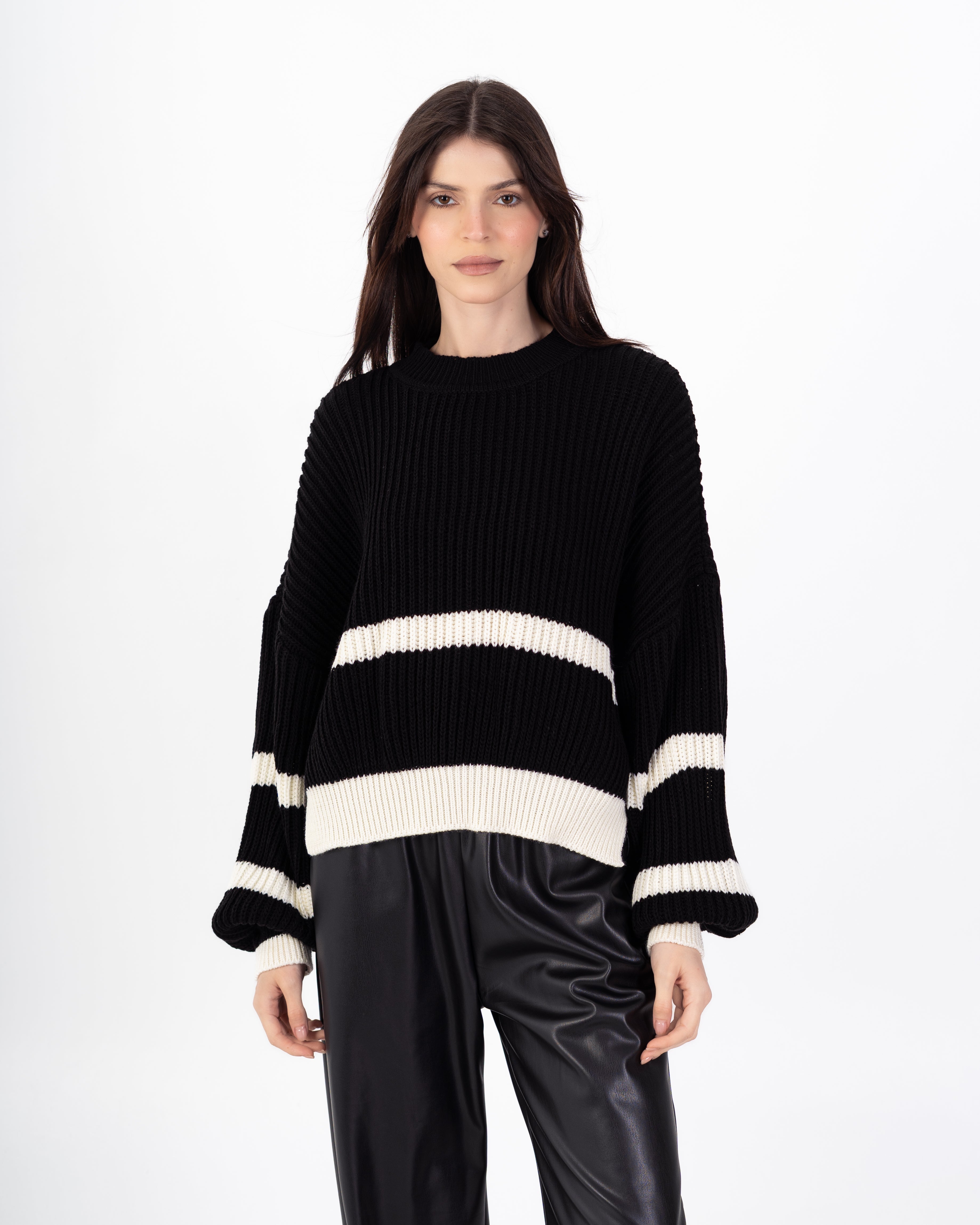 Knitwear Pullover – Sleeve Stripes (Round Neck)