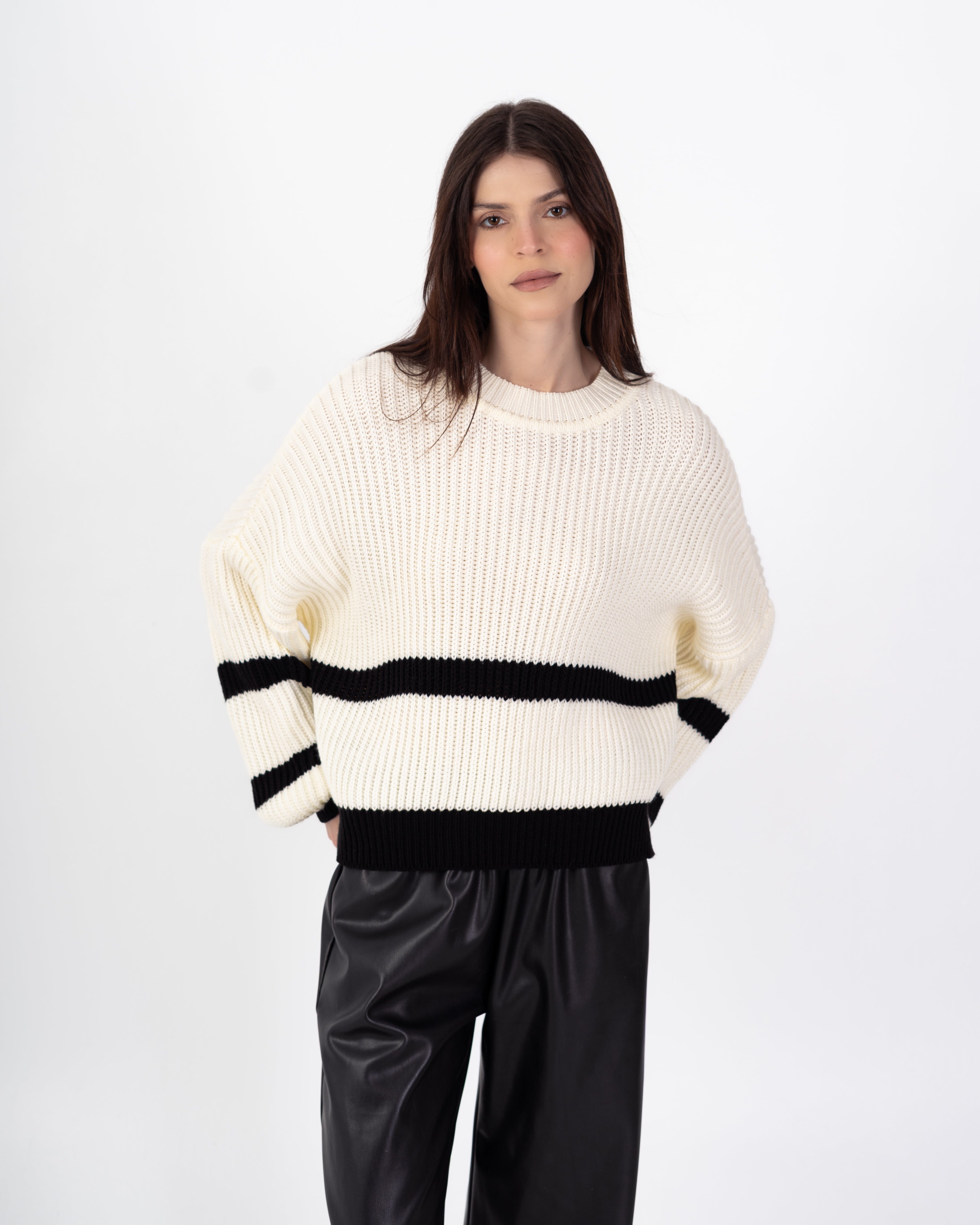 Knitwear Pullover – Sleeve Stripes (Round Neck)