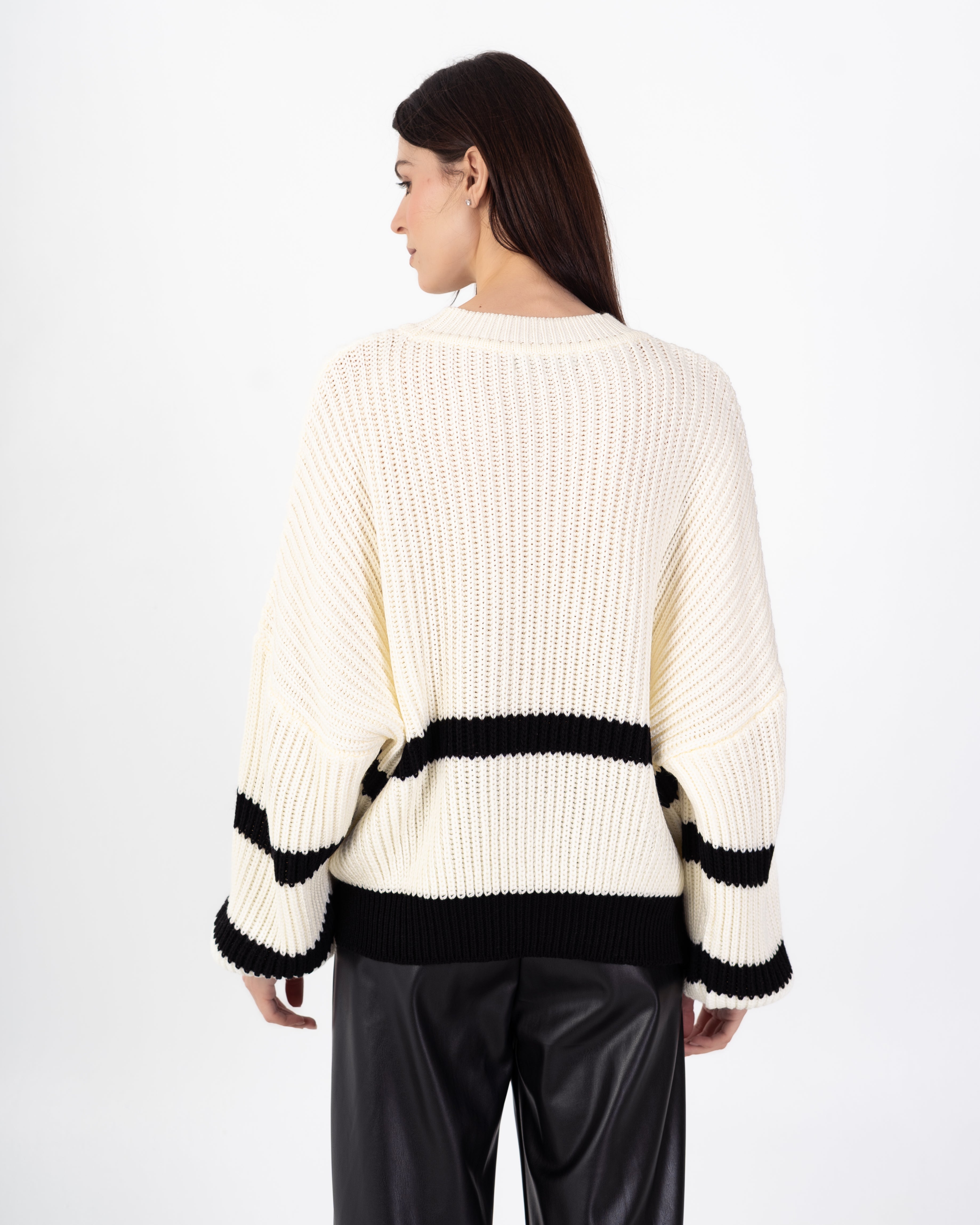 Knitwear Pullover – Sleeve Stripes (Round Neck)