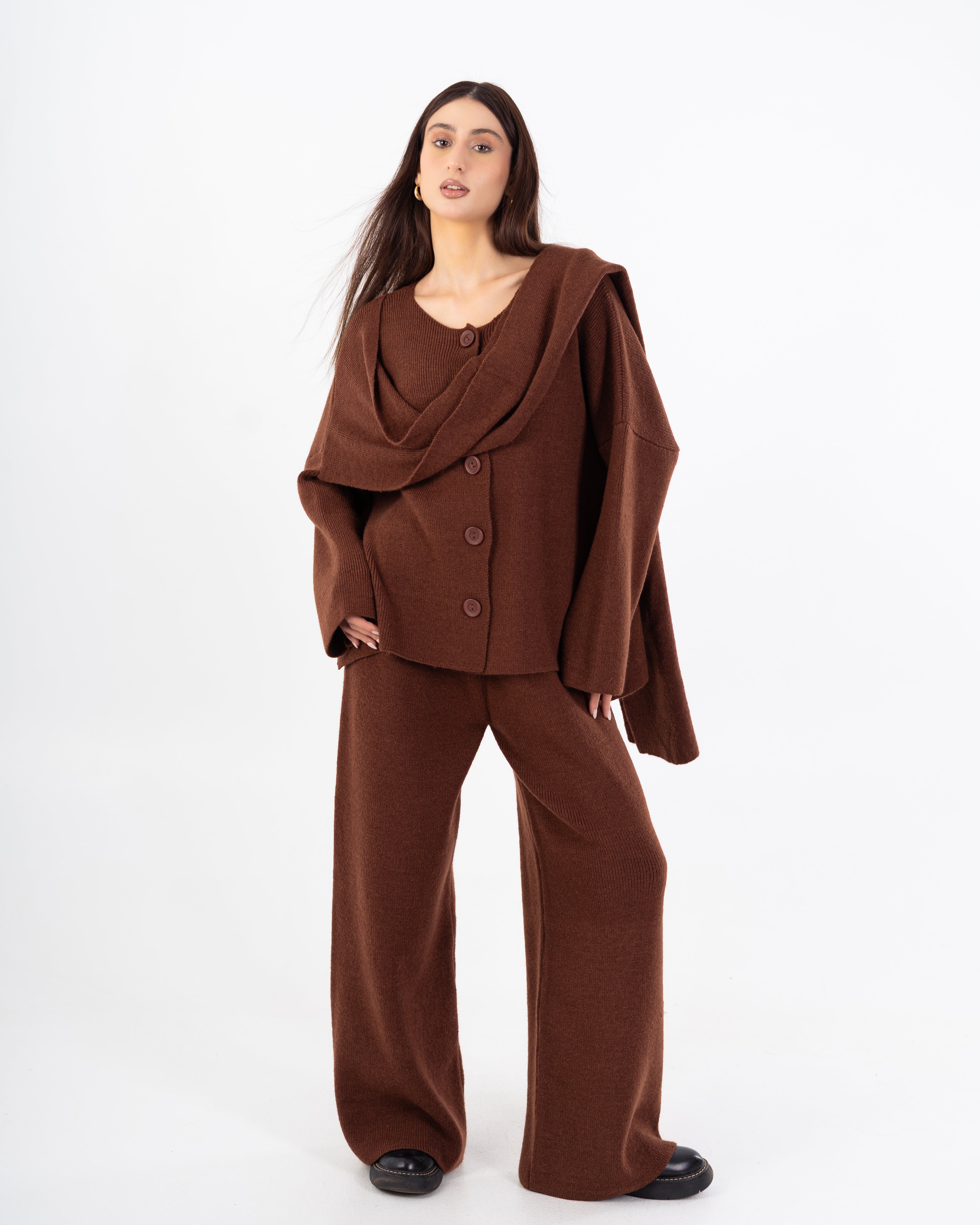 بدلة تريكو – مع وشاح