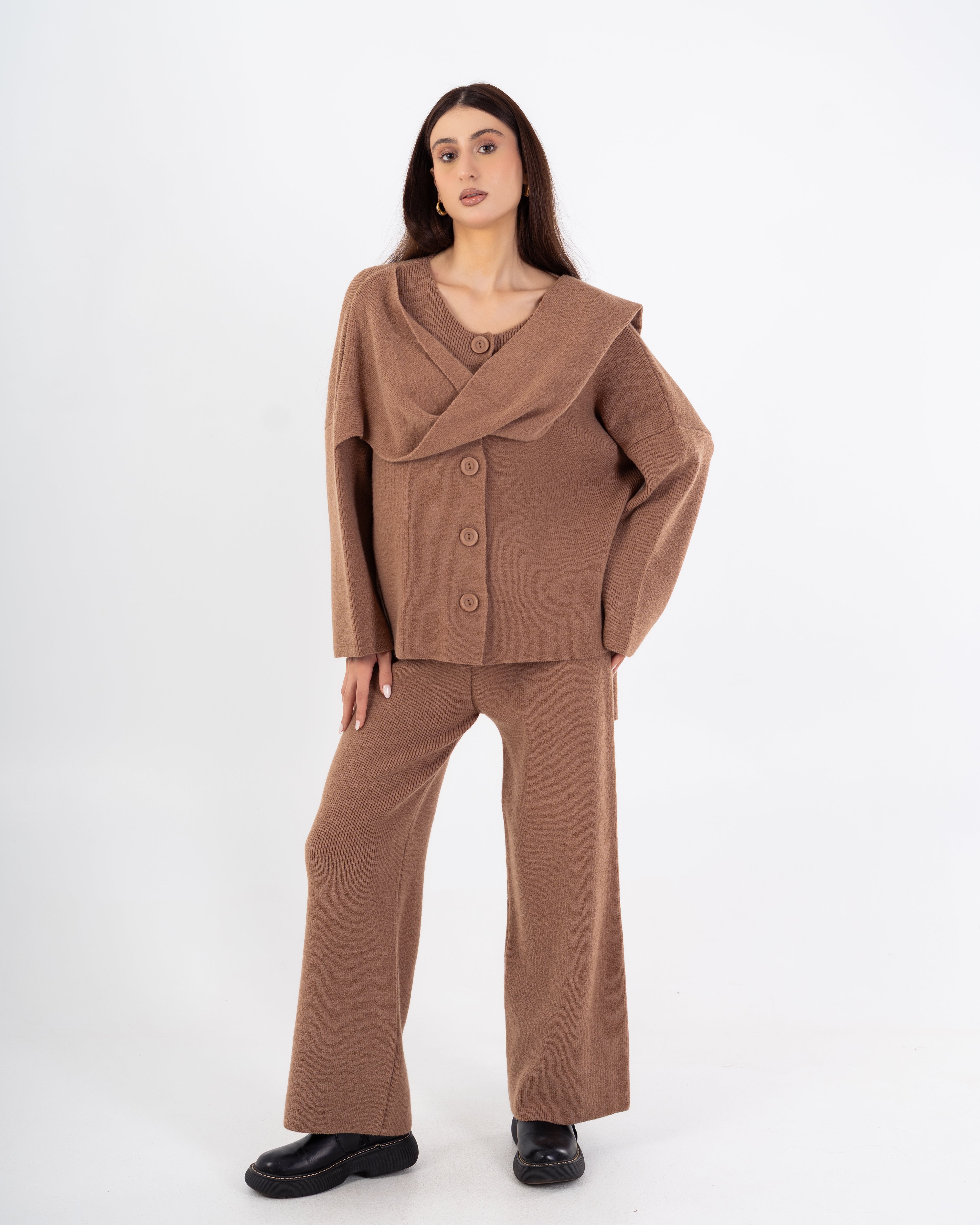 بدلة تريكو – مع وشاح