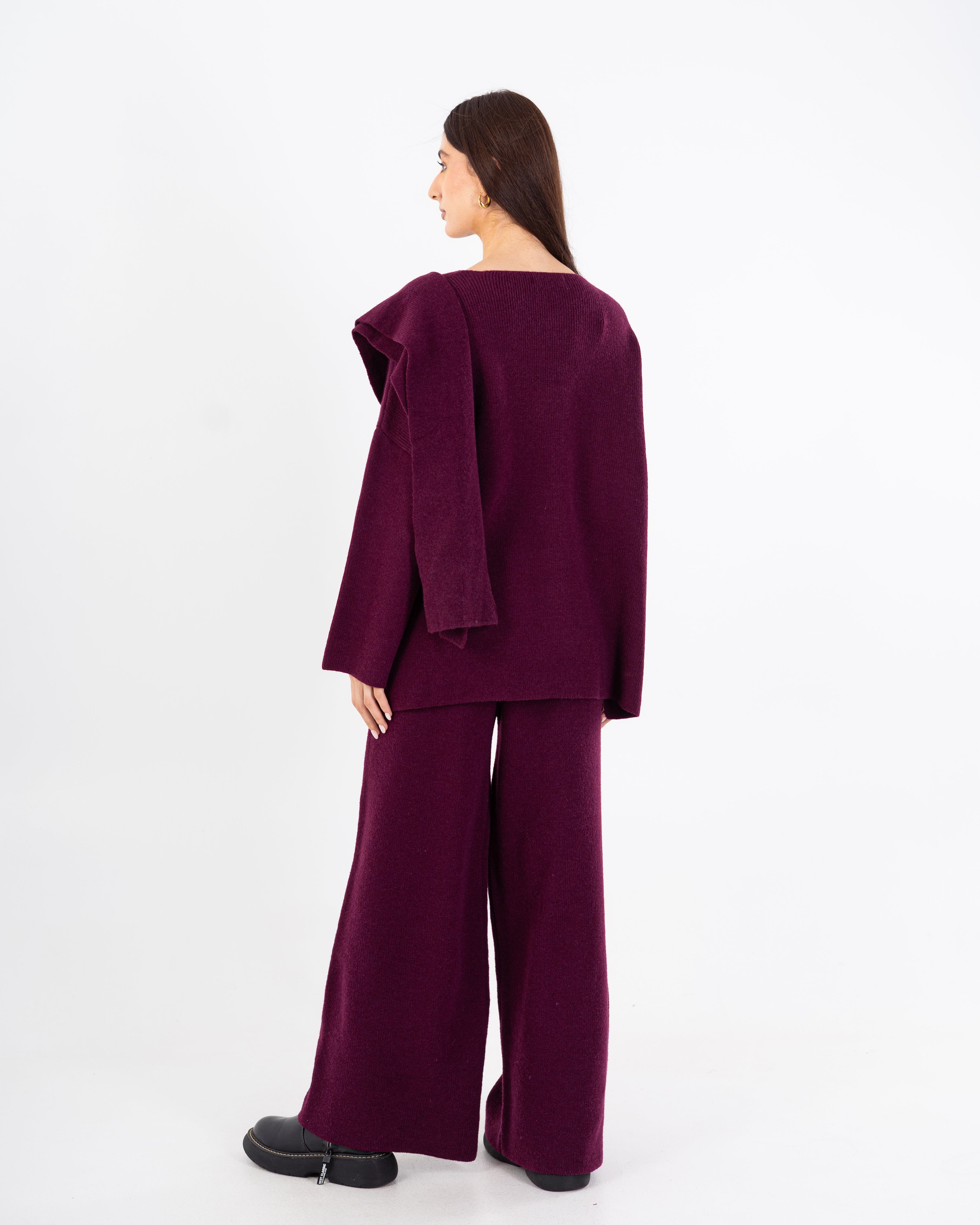 بدلة تريكو – مع وشاح