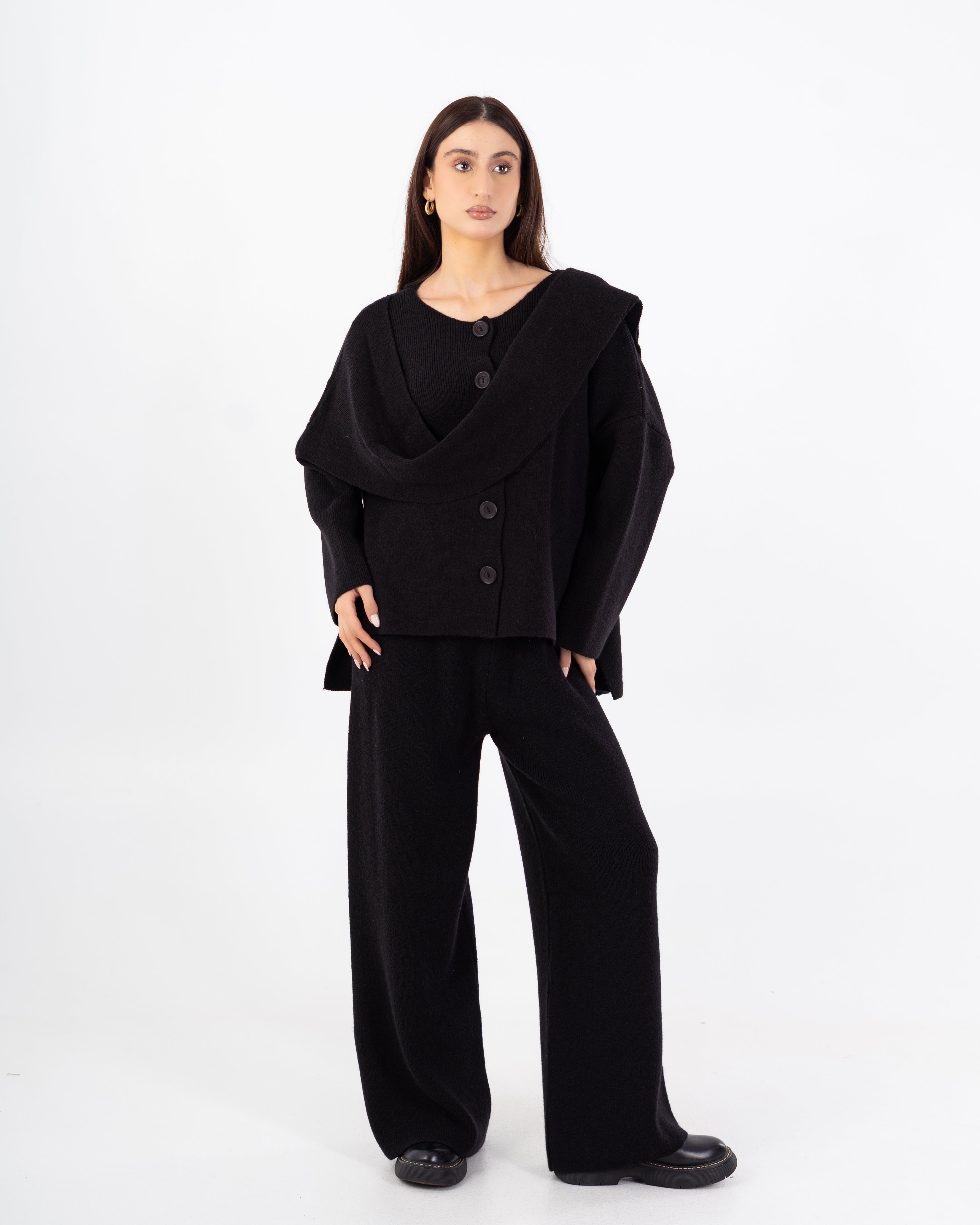 بدلة تريكو – مع وشاح