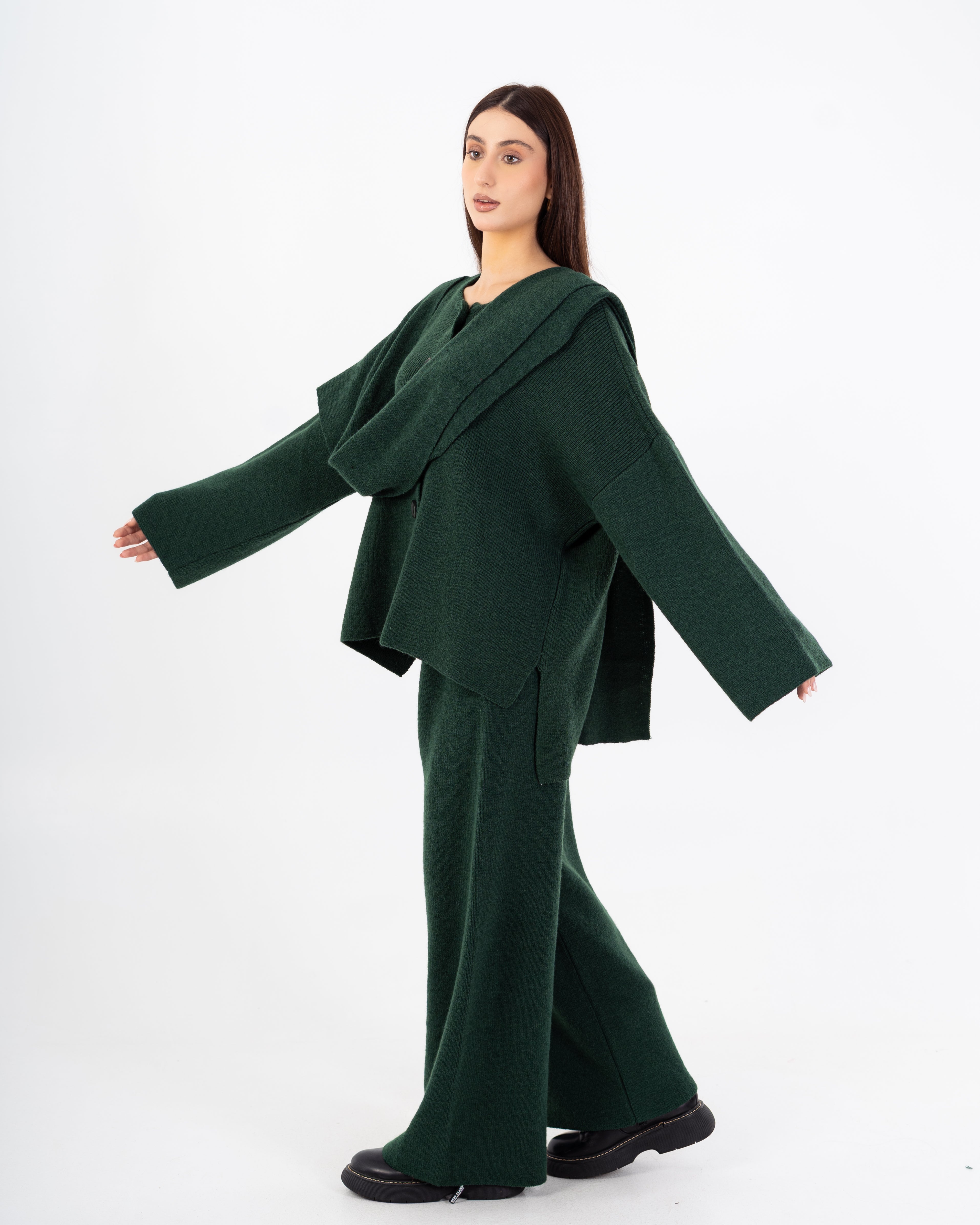 بدلة تريكو – مع وشاح