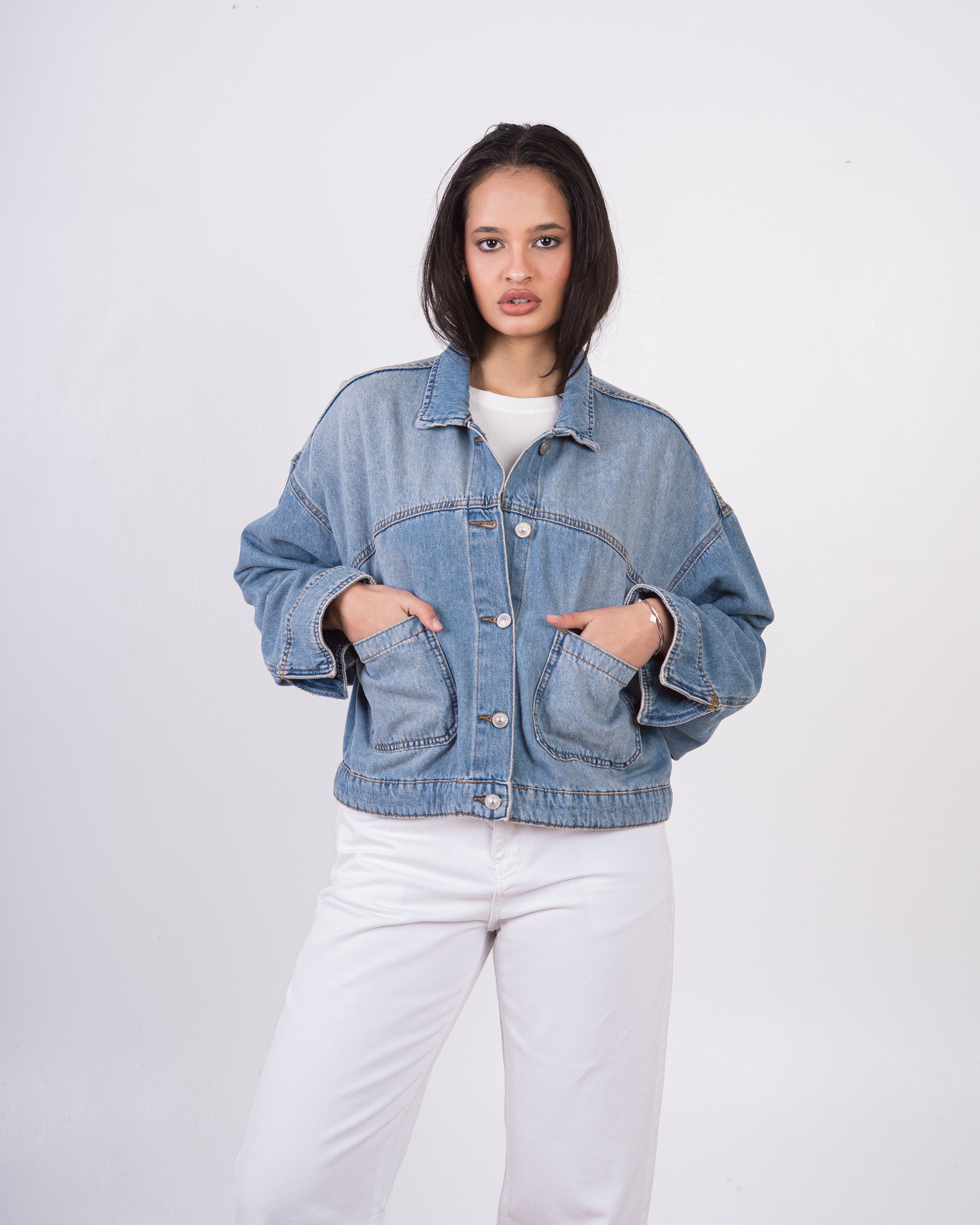 Short Denim Jacket – (2 Square Pockets)
