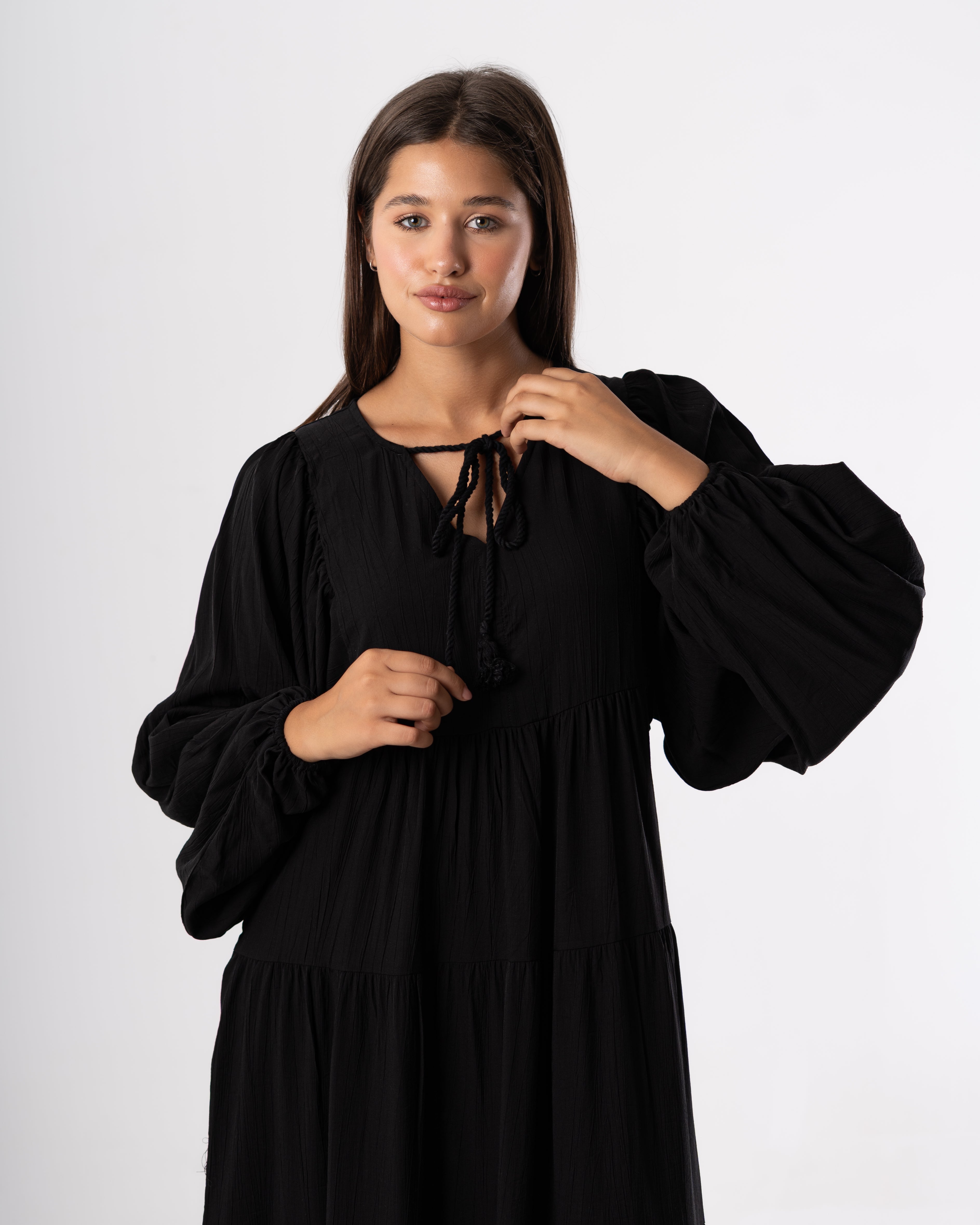 فستان طويل سادة – (رقبة مربوطة)