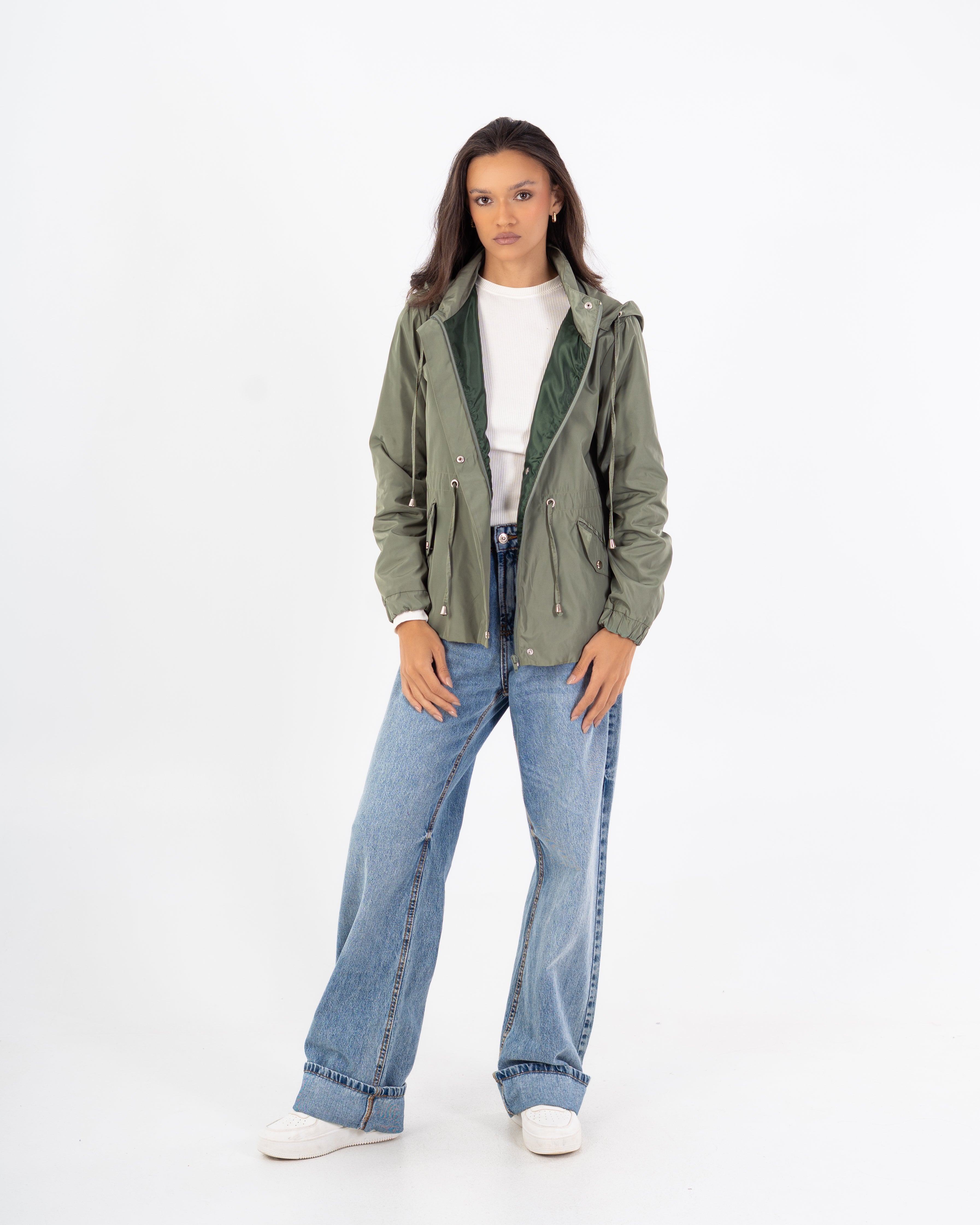 سترة مقاومة للماء – بغطاء رأس (حزام خصر مرن)