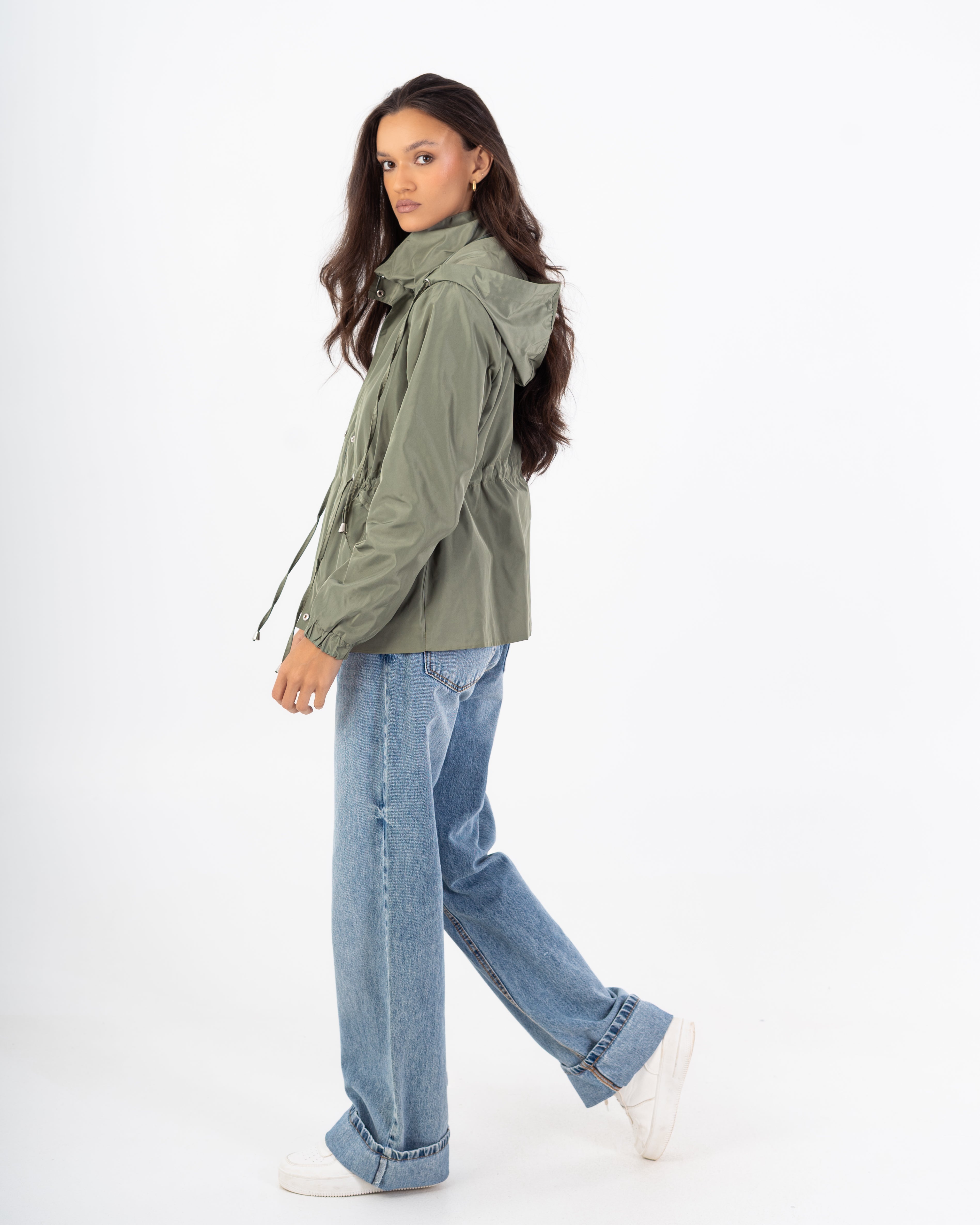 سترة مقاومة للماء – بغطاء رأس (حزام خصر مرن)