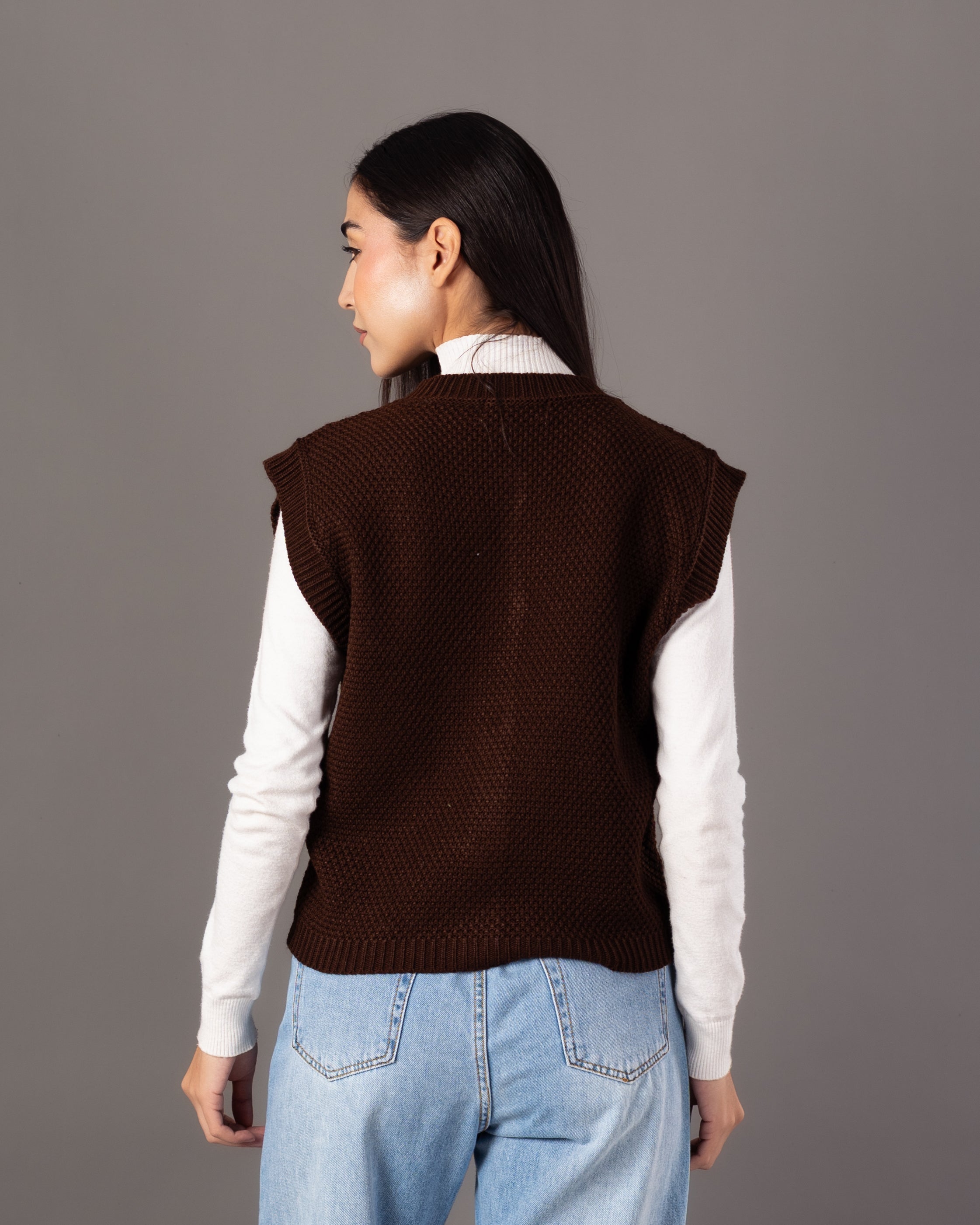 Knitwear Vest – Gold Button