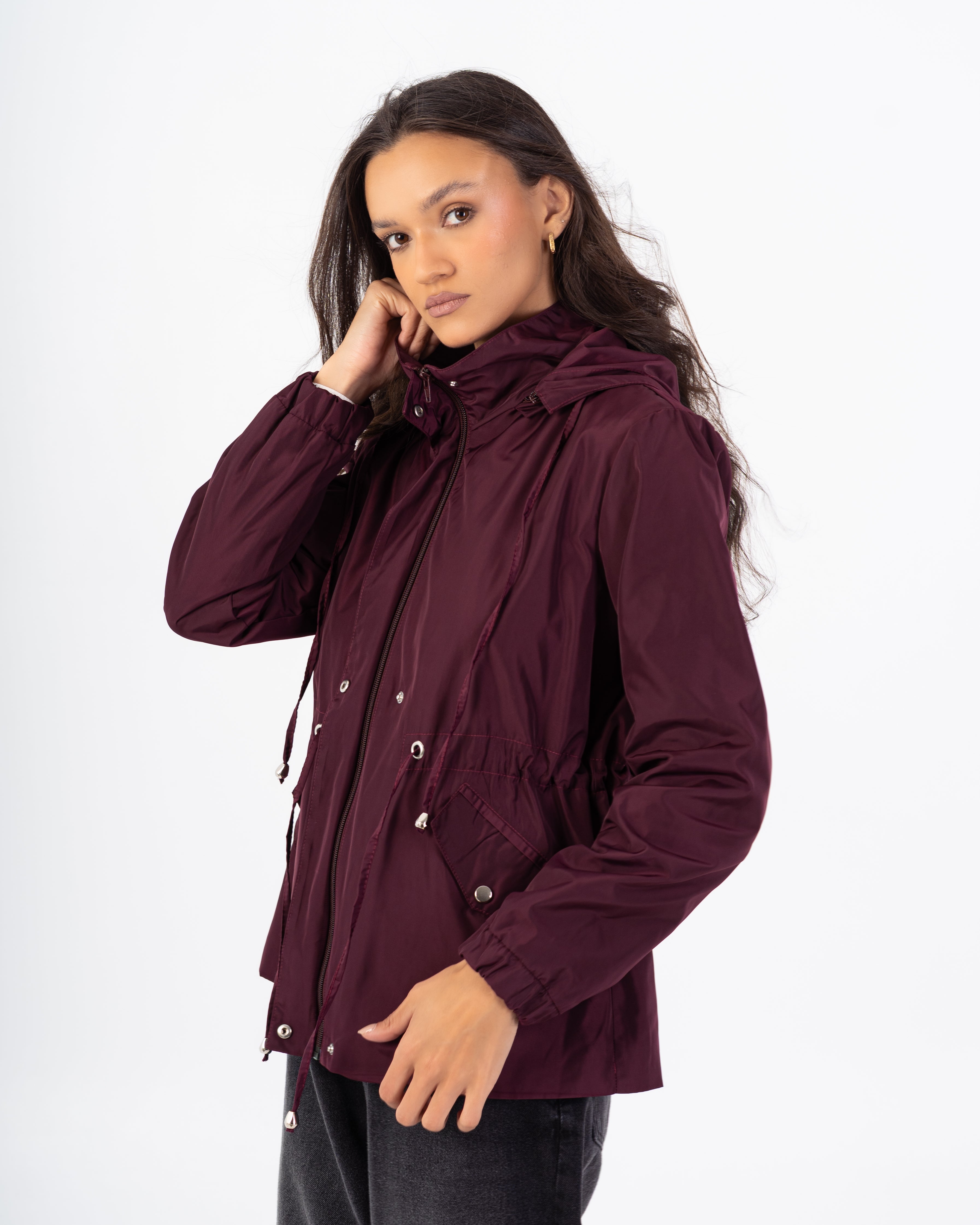 سترة مقاومة للماء – بغطاء رأس (حزام خصر مرن)