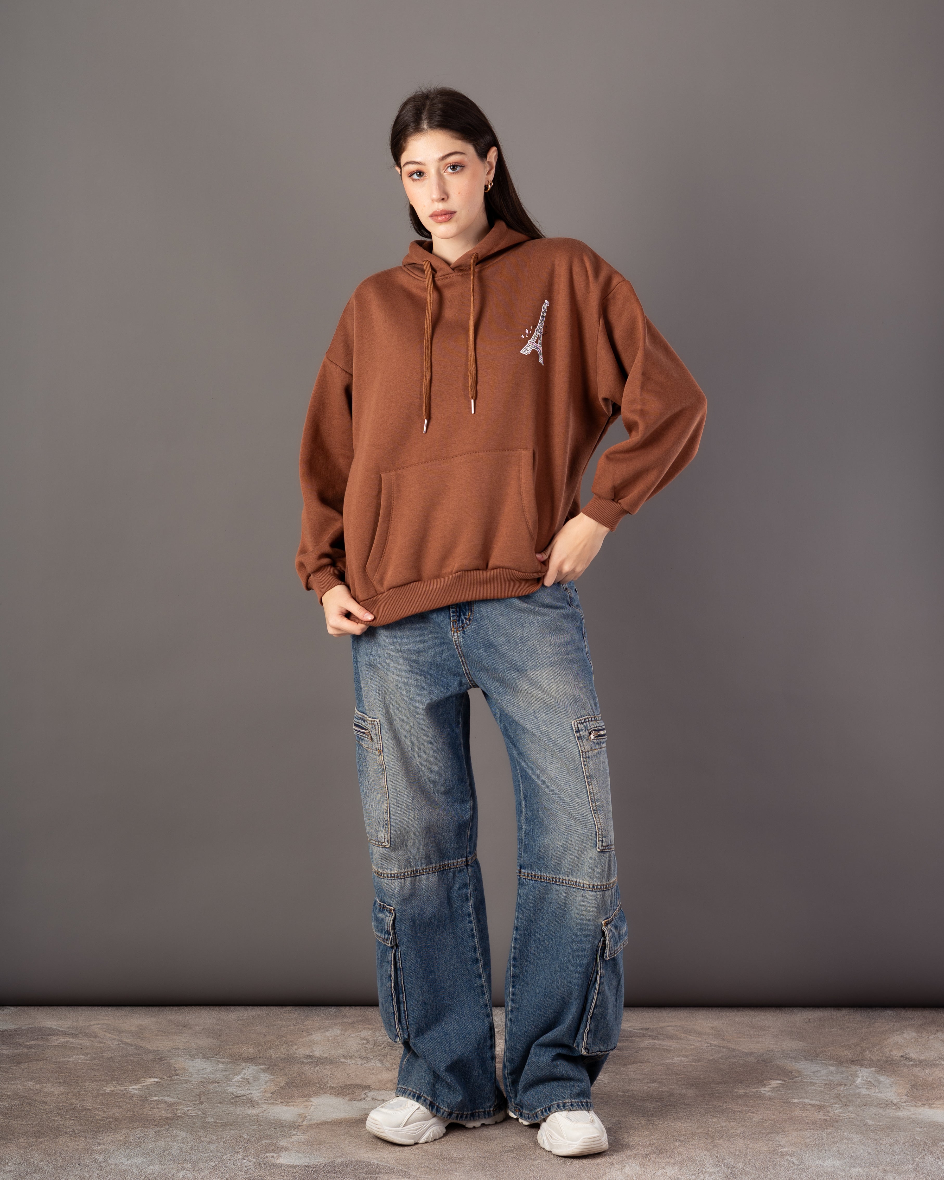 Sweatshirt – Graphic Print (Eiffel Tower)