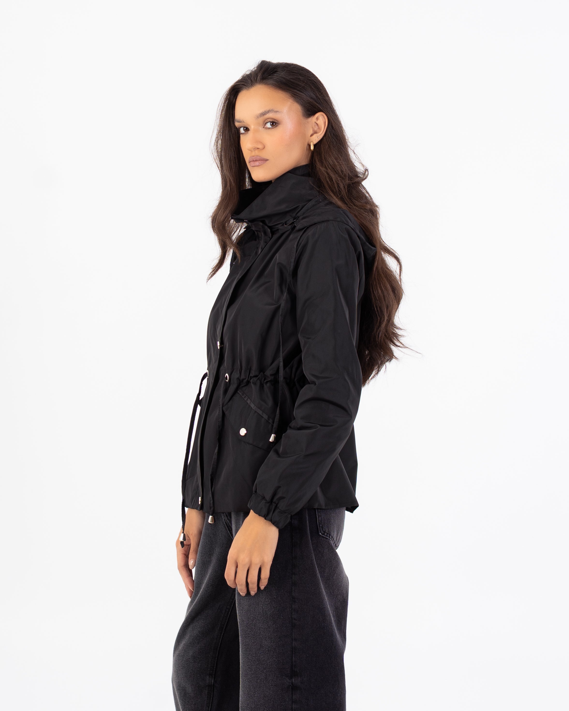 سترة مقاومة للماء – بغطاء رأس (حزام خصر مرن)