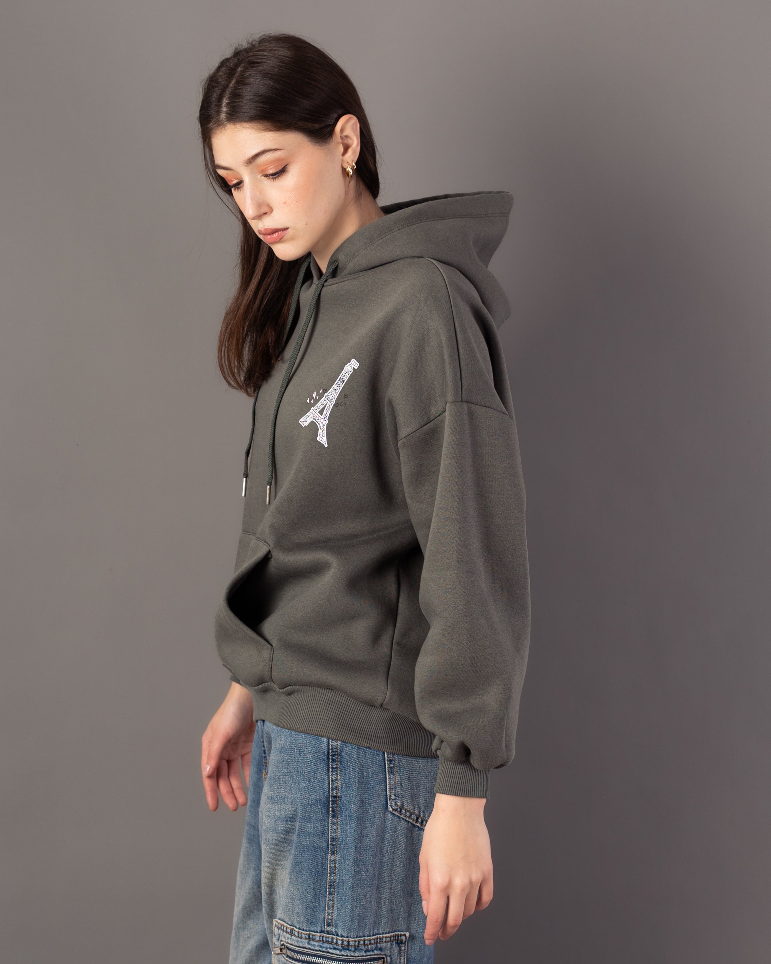 Sweatshirt – Graphic Print (Eiffel Tower)