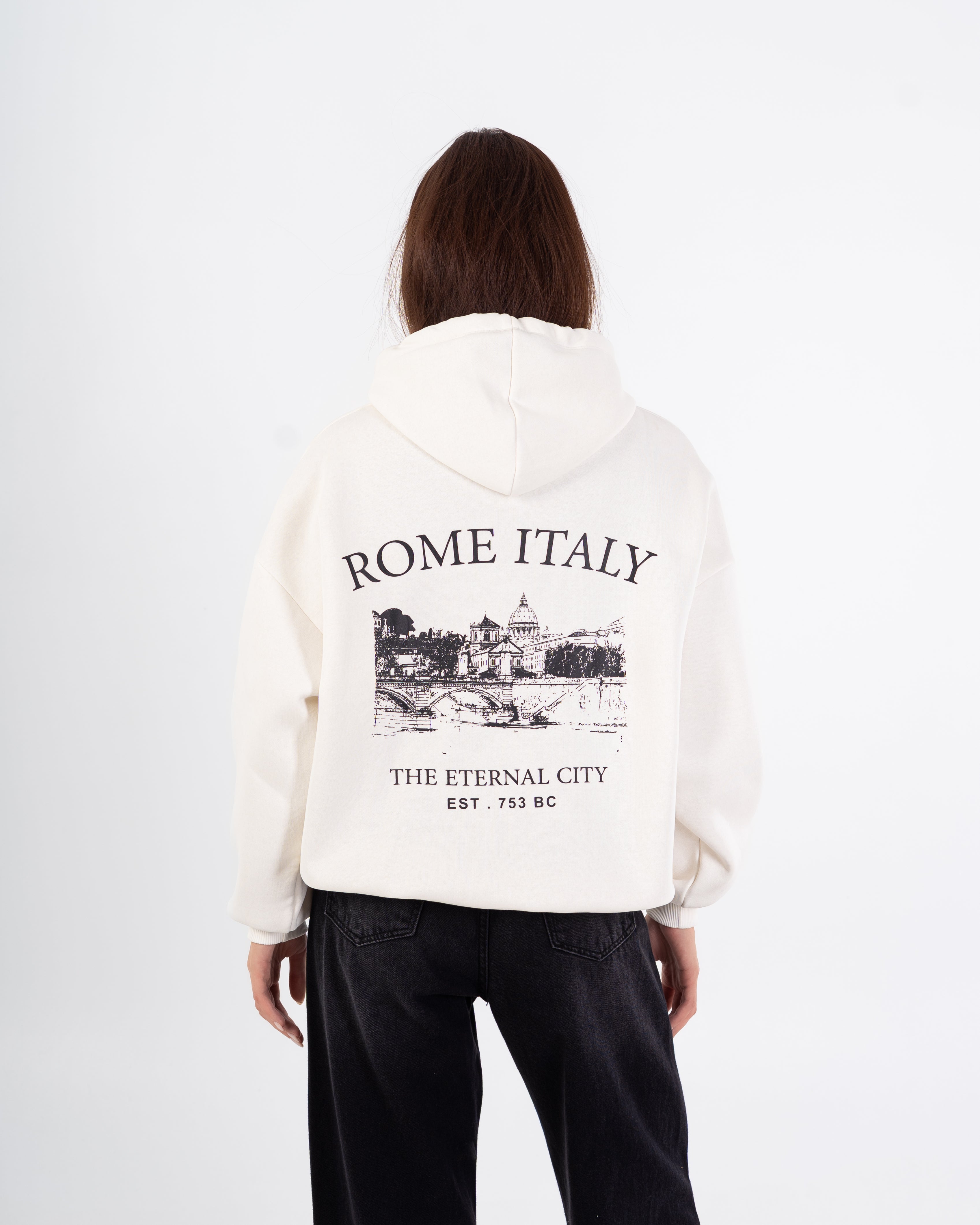 سويت شيرت – طباعة جرافيكية على الظهر