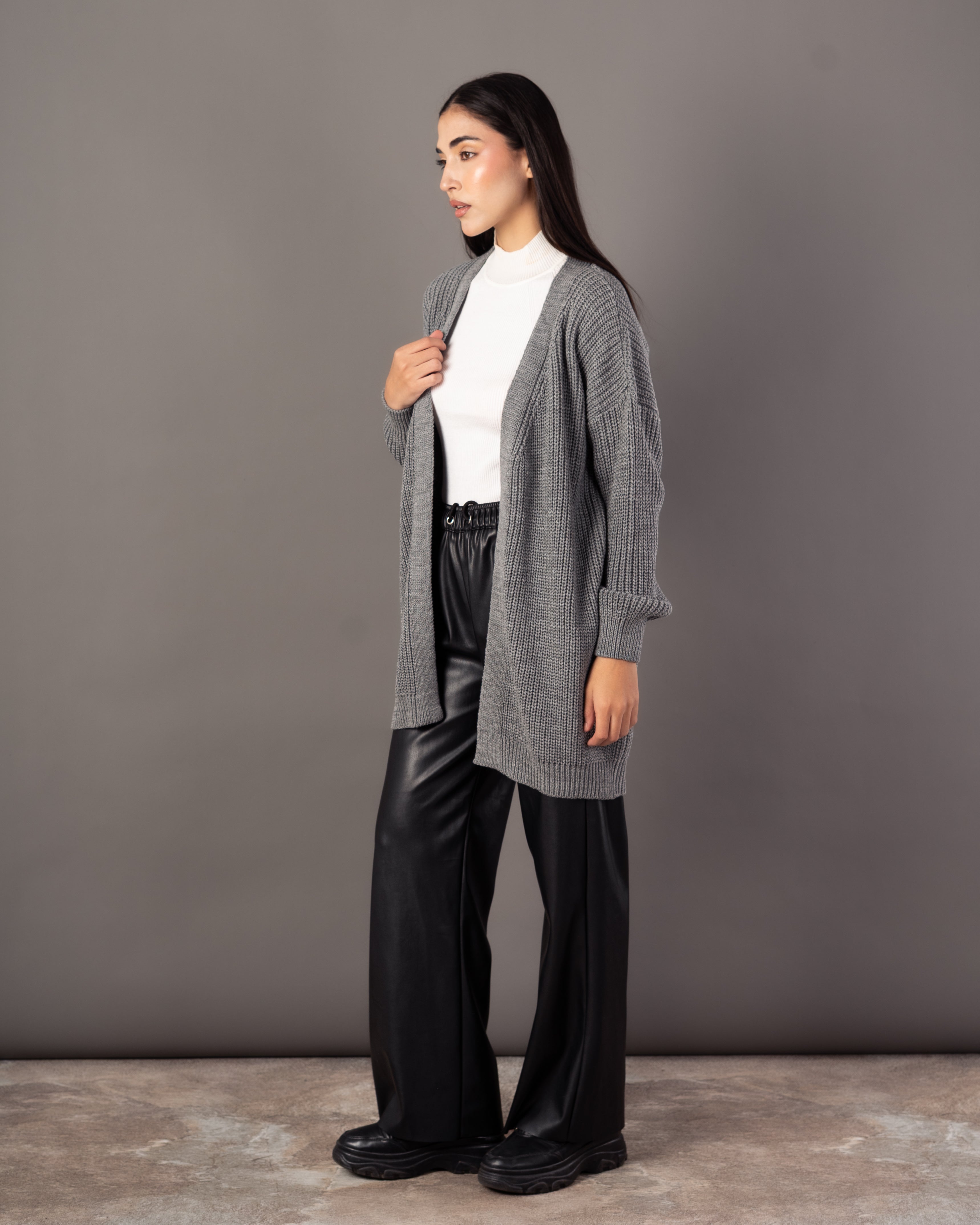 Plain Knitwear Cardigan – Open