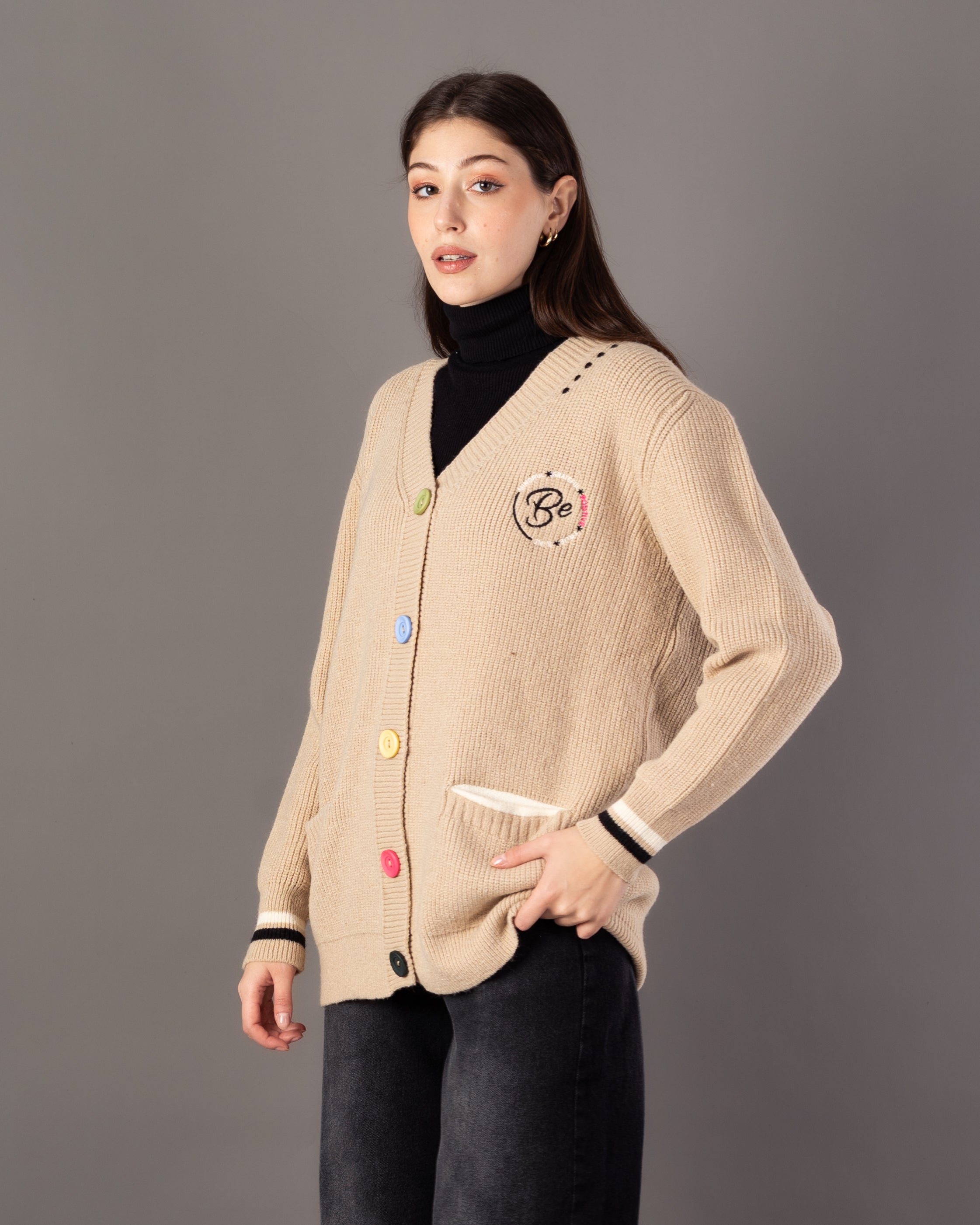 Knitwear Cardigan – Colored Buttons