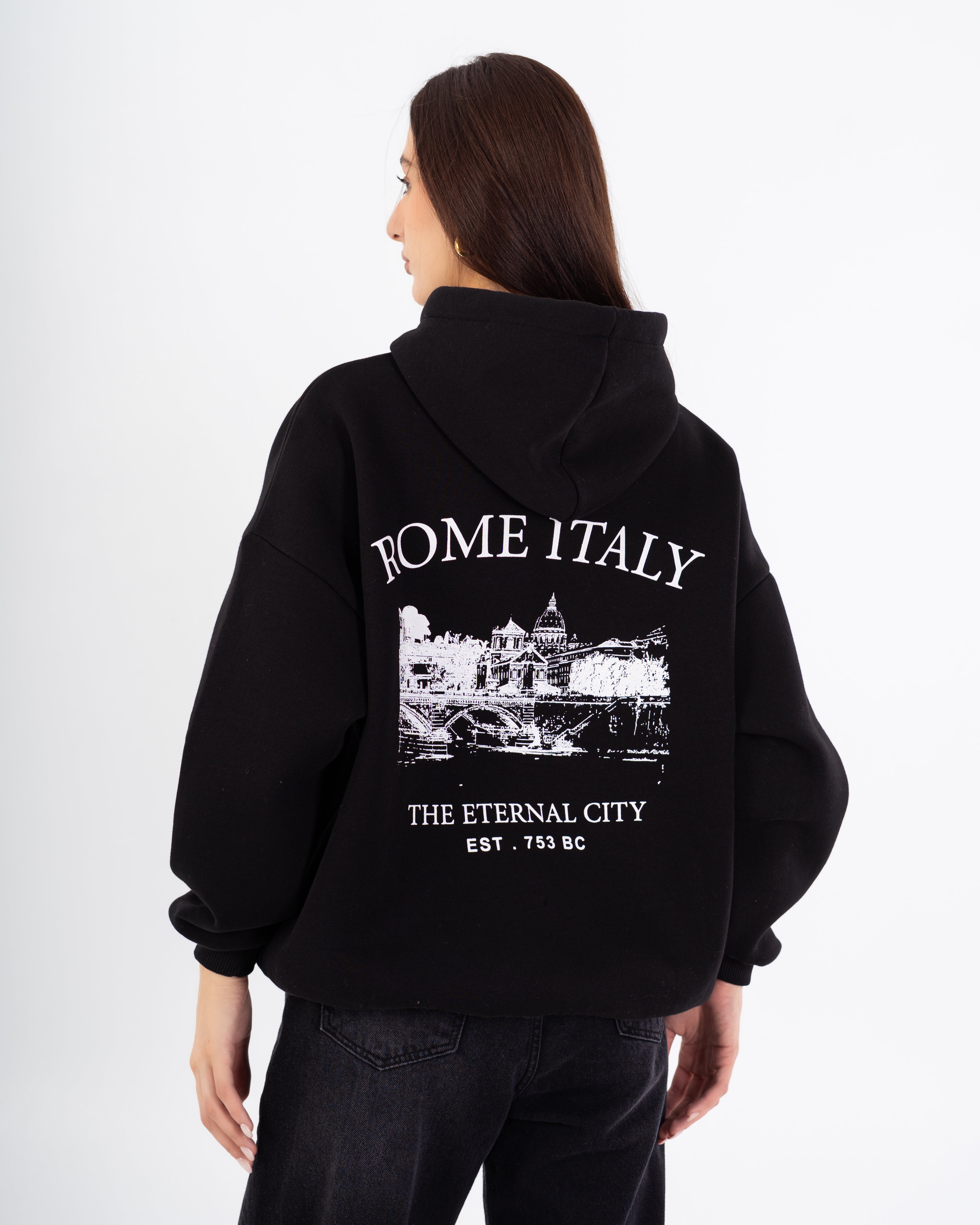 سويت شيرت – طباعة جرافيكية على الظهر