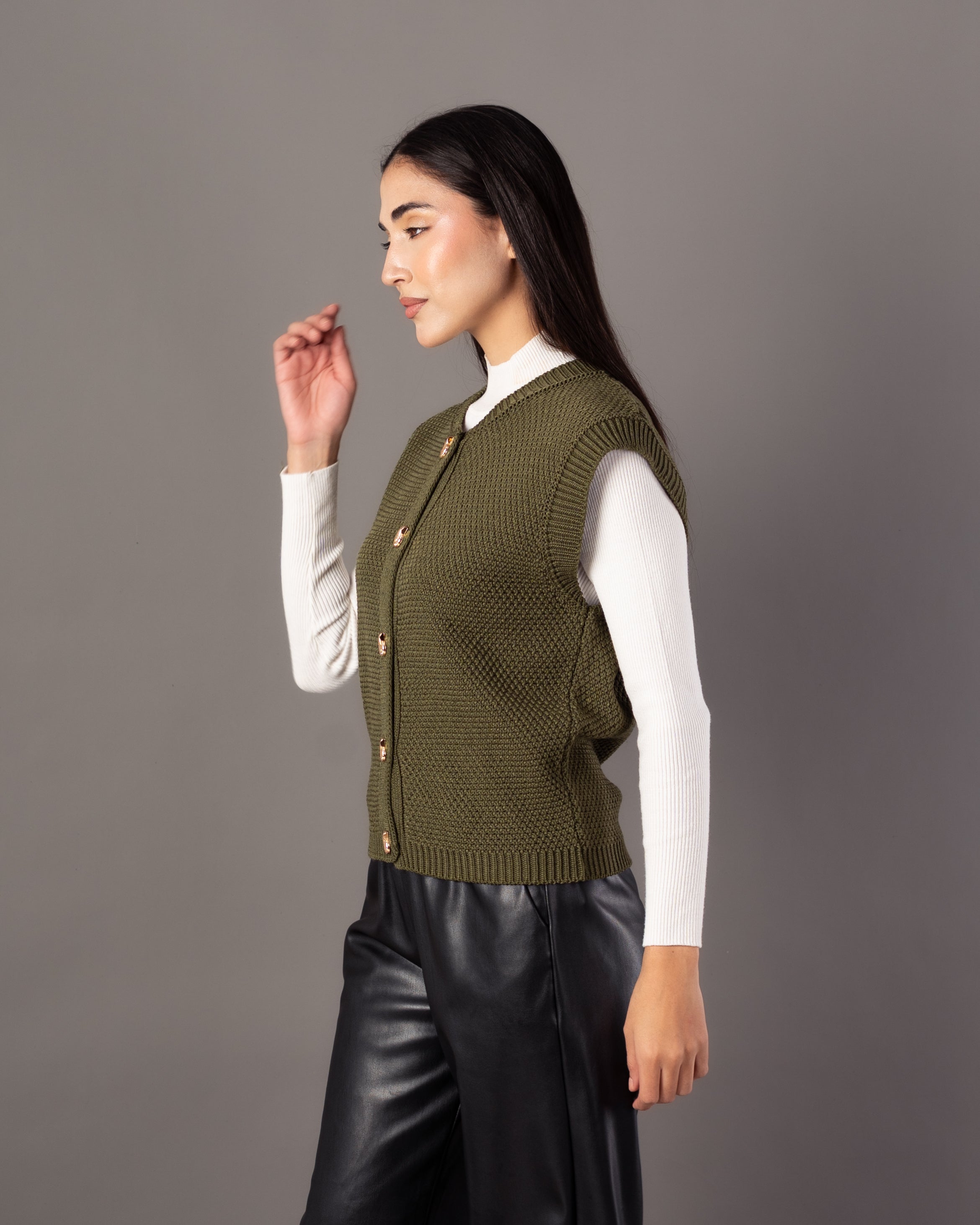 Knitwear Vest – Gold Button