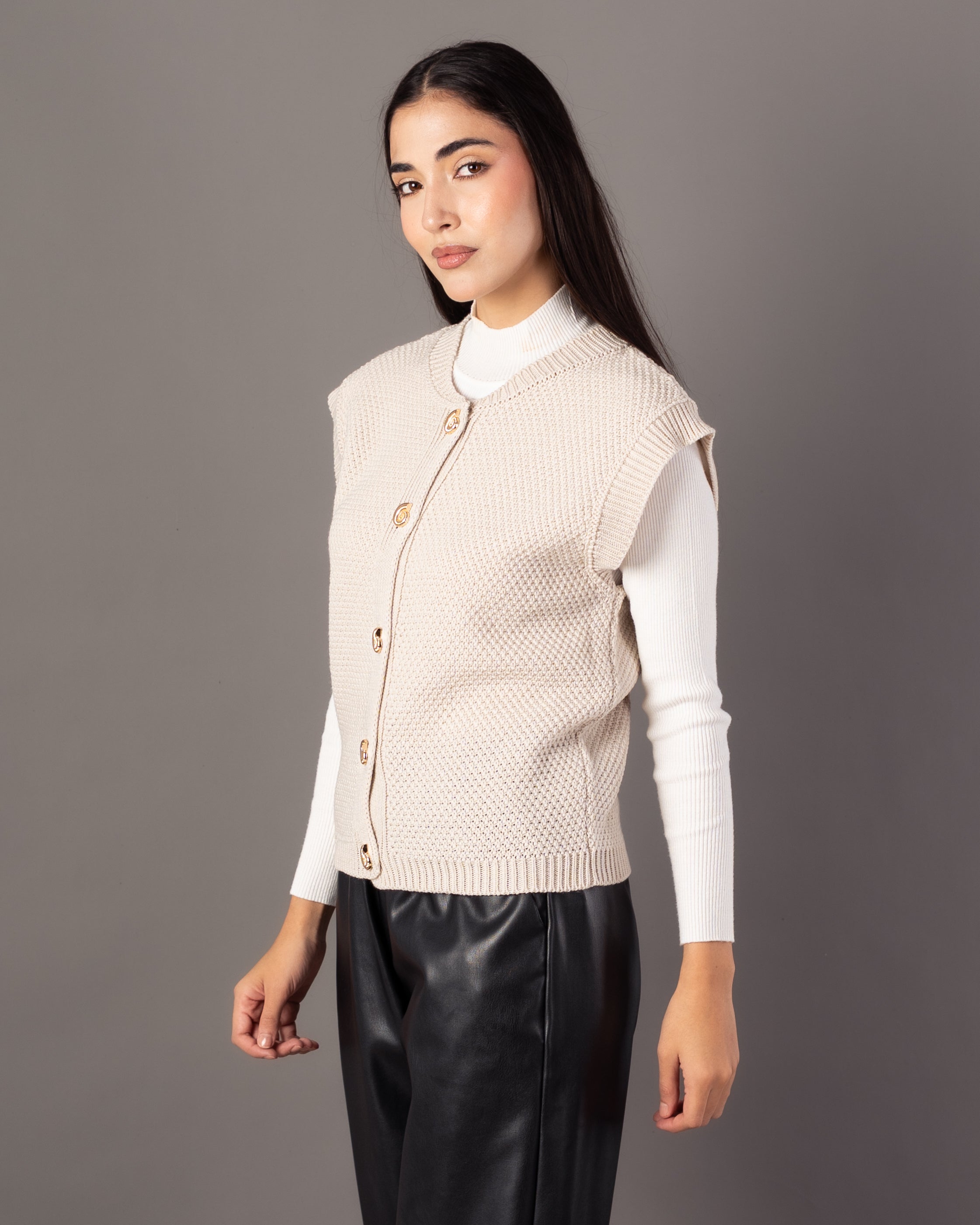Knitwear Vest – Gold Button