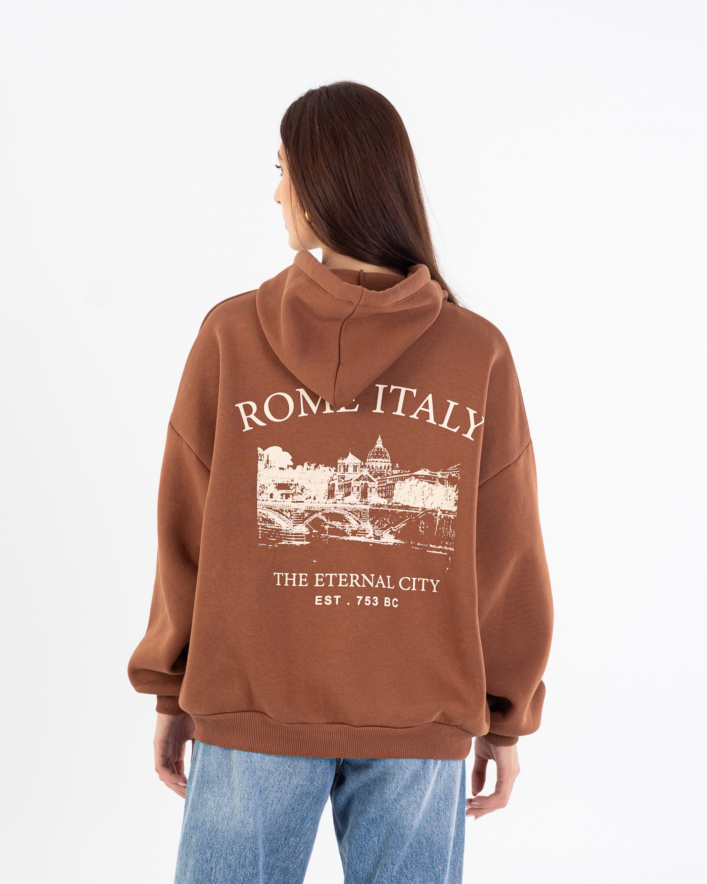 سويت شيرت – طباعة جرافيكية على الظهر