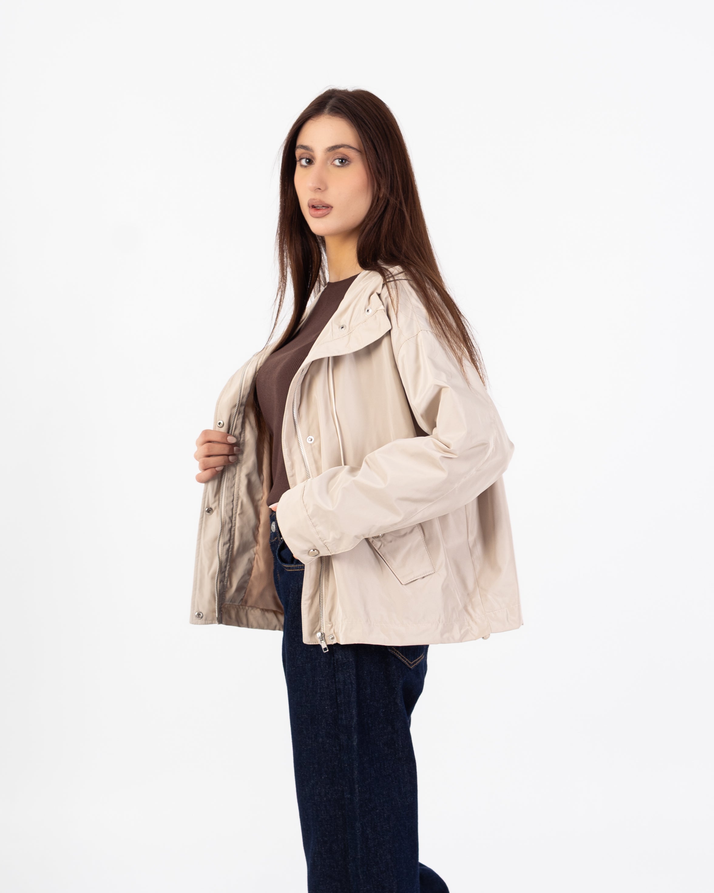 سترة مقاومة للماء – أزرار كبسولة (بغطاء رأس)