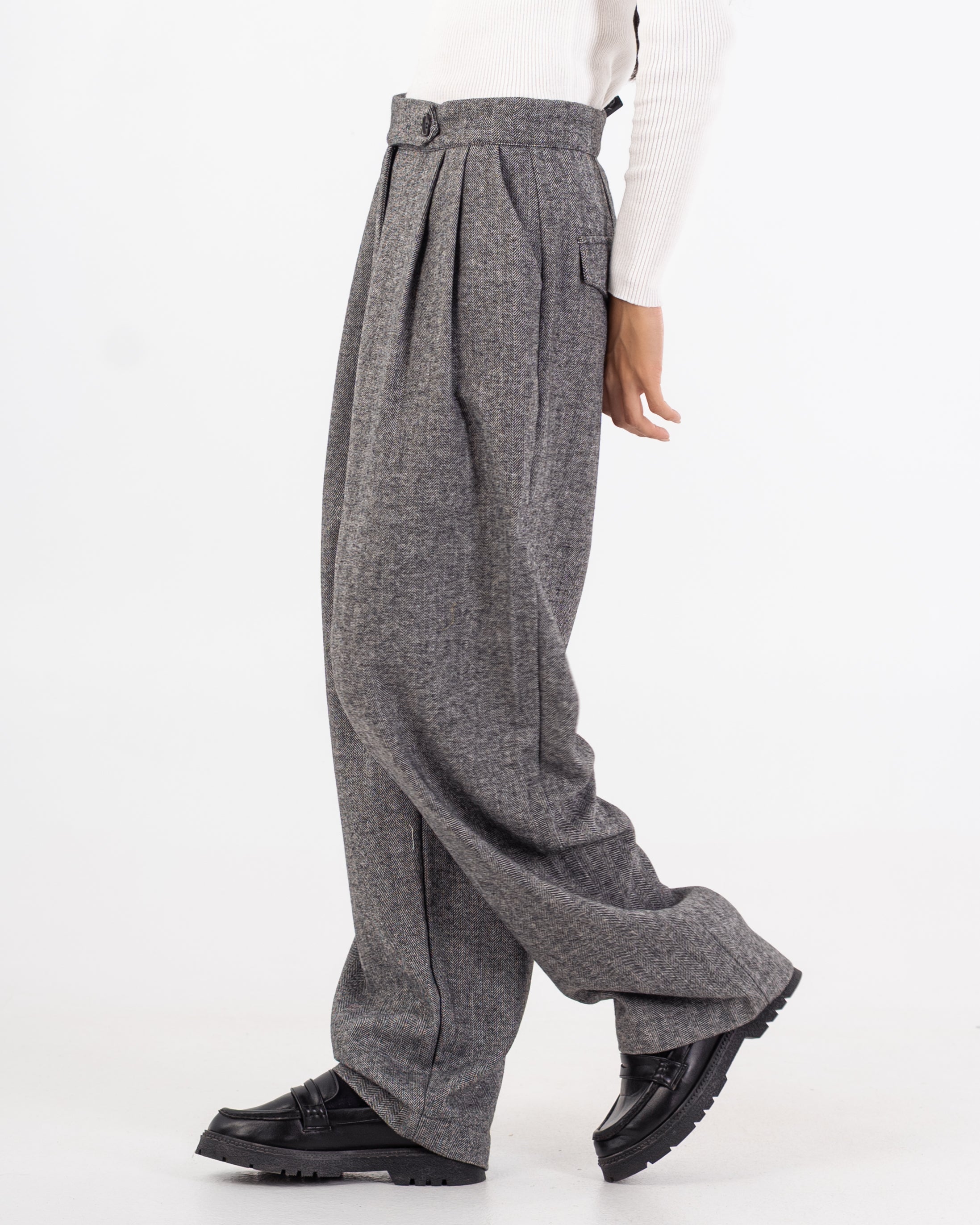 بنطلون كلاسيكي – سادة (ساق مستقيمة)