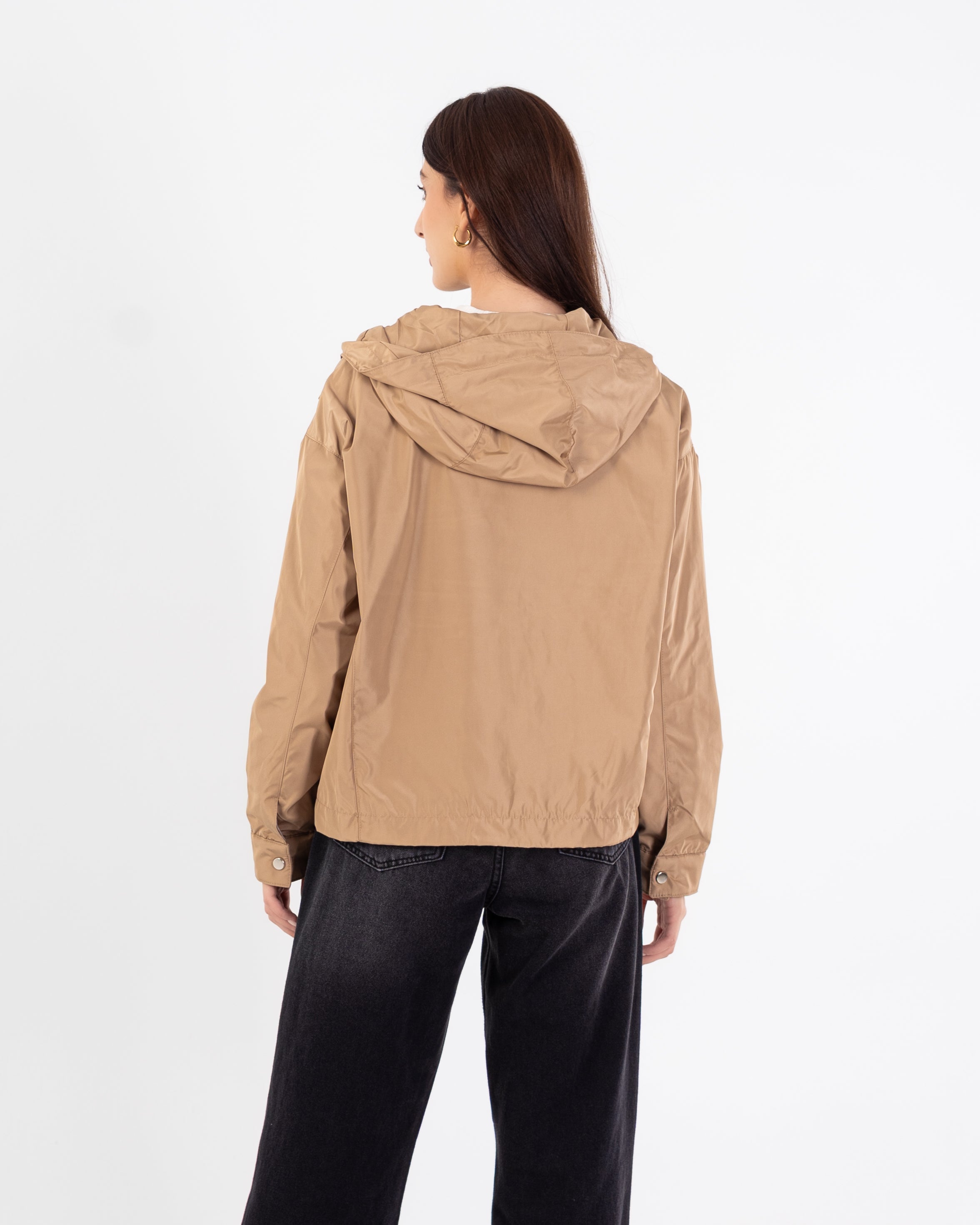 سترة مقاومة للماء – أزرار كبسولة (بغطاء رأس)