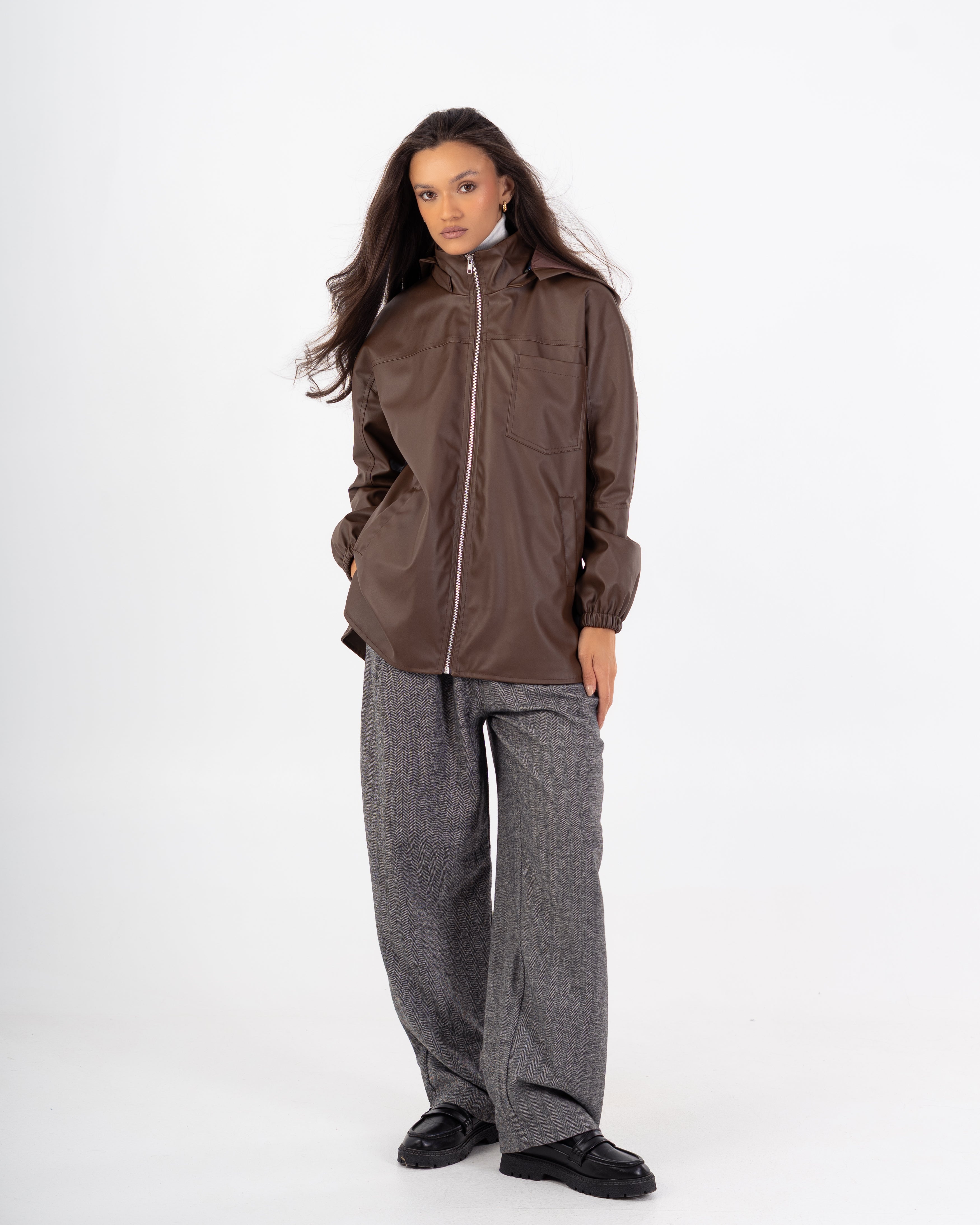 جاكيت جلدي - سادة (أكمام مرنة، جيب على الصدر)